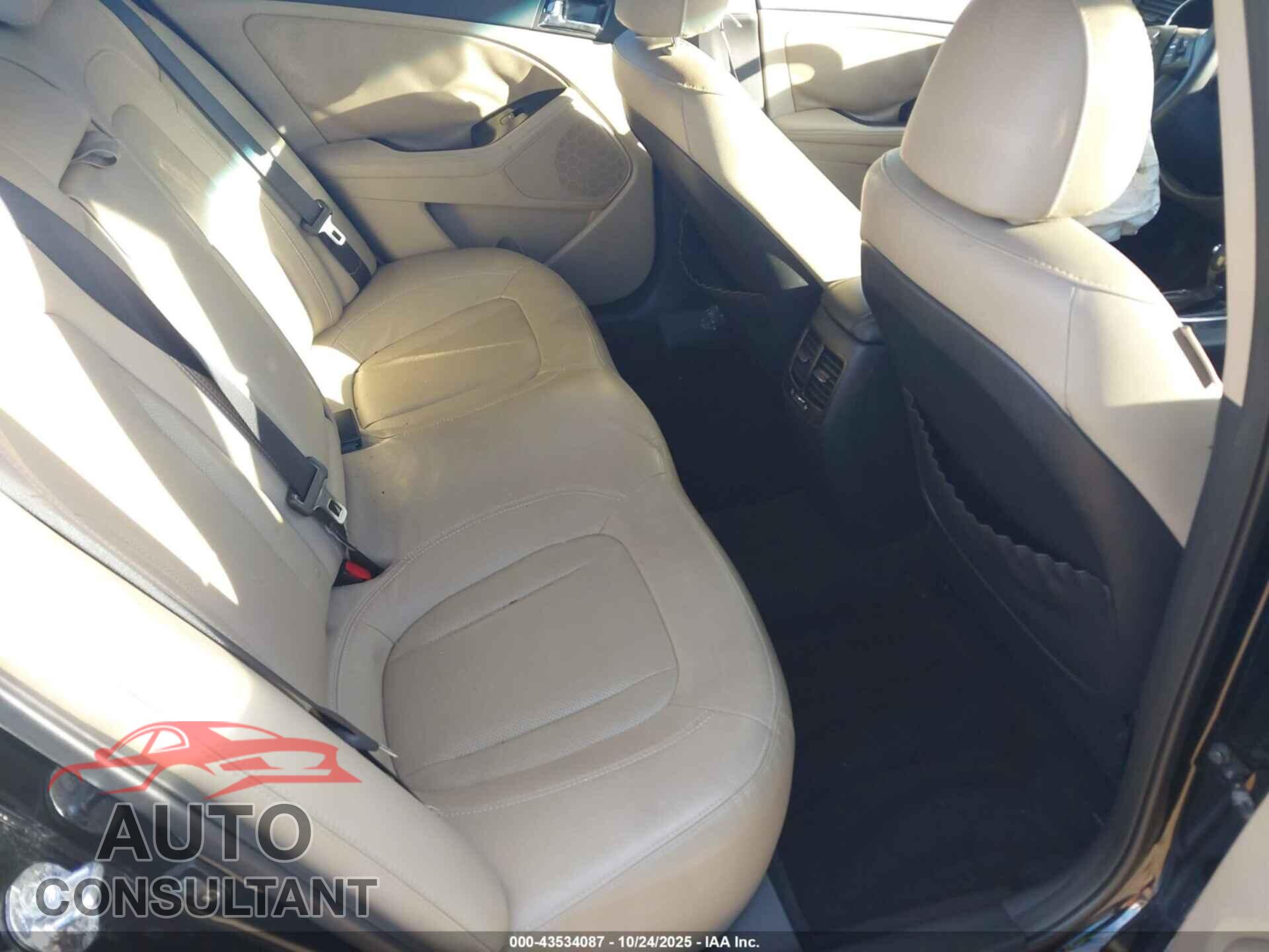 KIA OPTIMA 2011 - KNAGN4A63B5141478