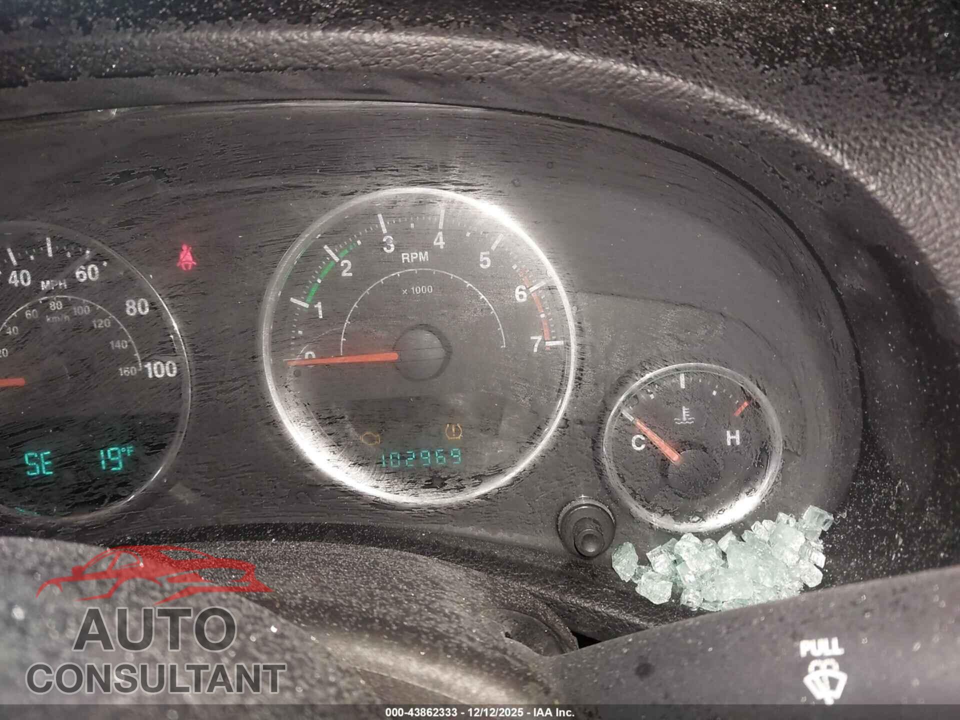 JEEP WRANGLER 2011 - 1J4AA2D15BL577182