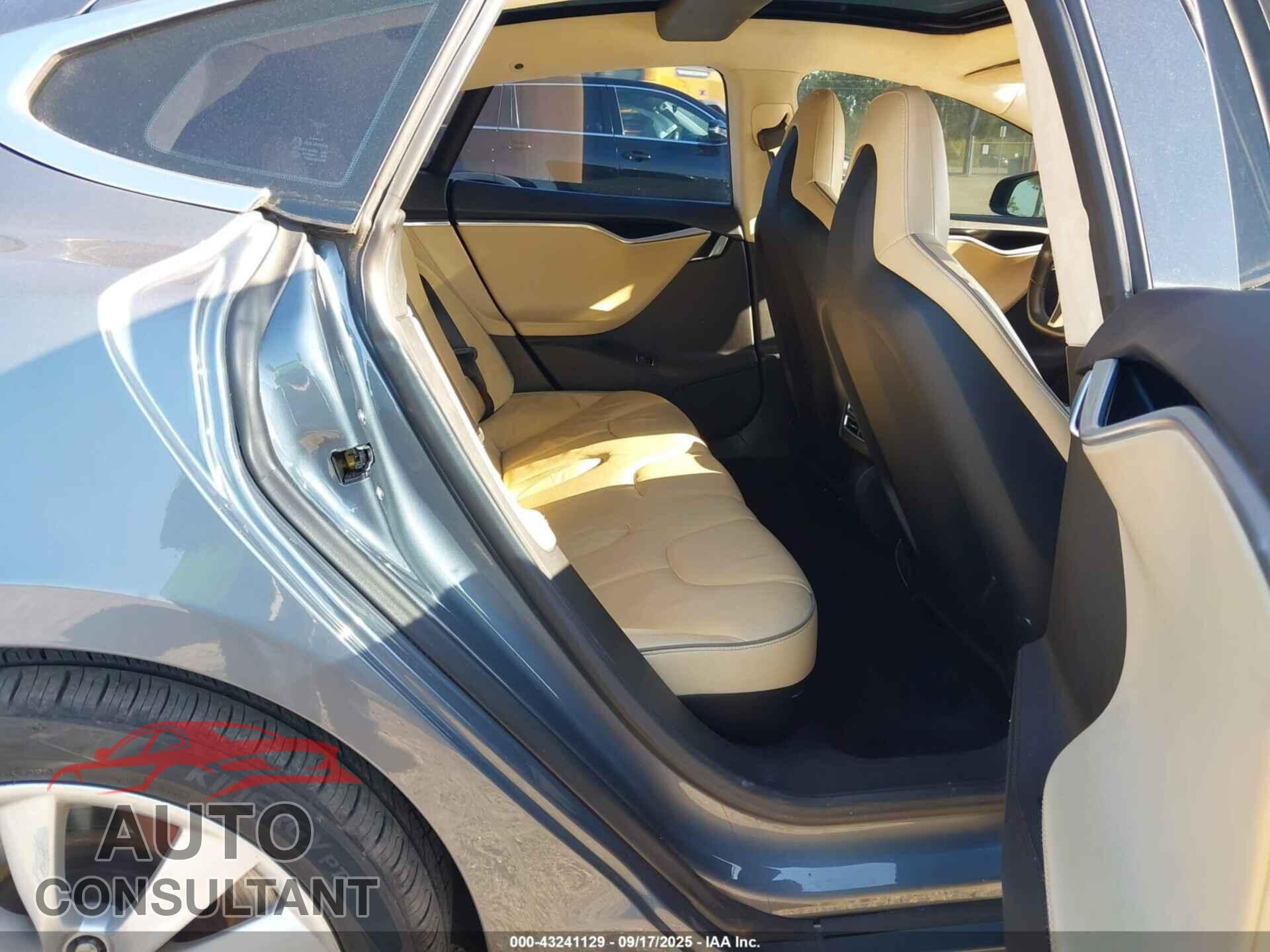 TESLA MODEL S 2013 - 5YJSA1DN9DFP25296