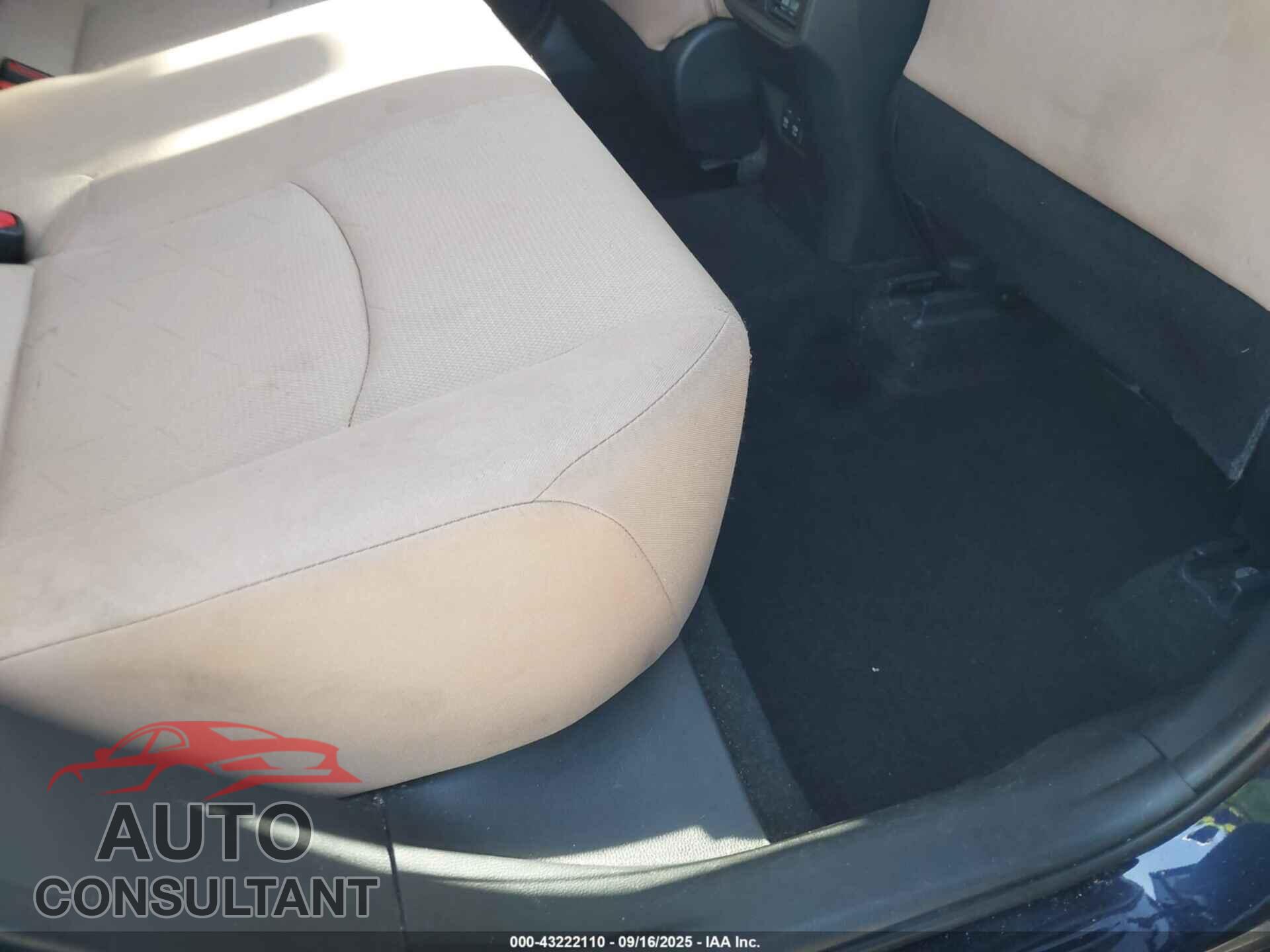 TOYOTA RAV4 2019 - JTMP1RFV3KD026767