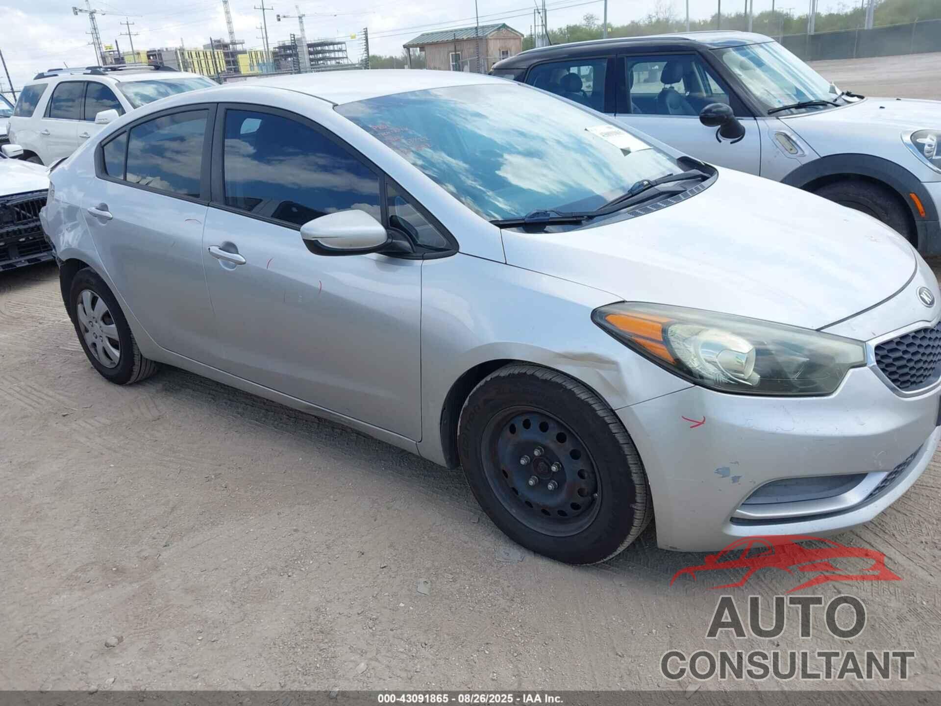 KIA FORTE 2015 - KNAFK4A60F5298685