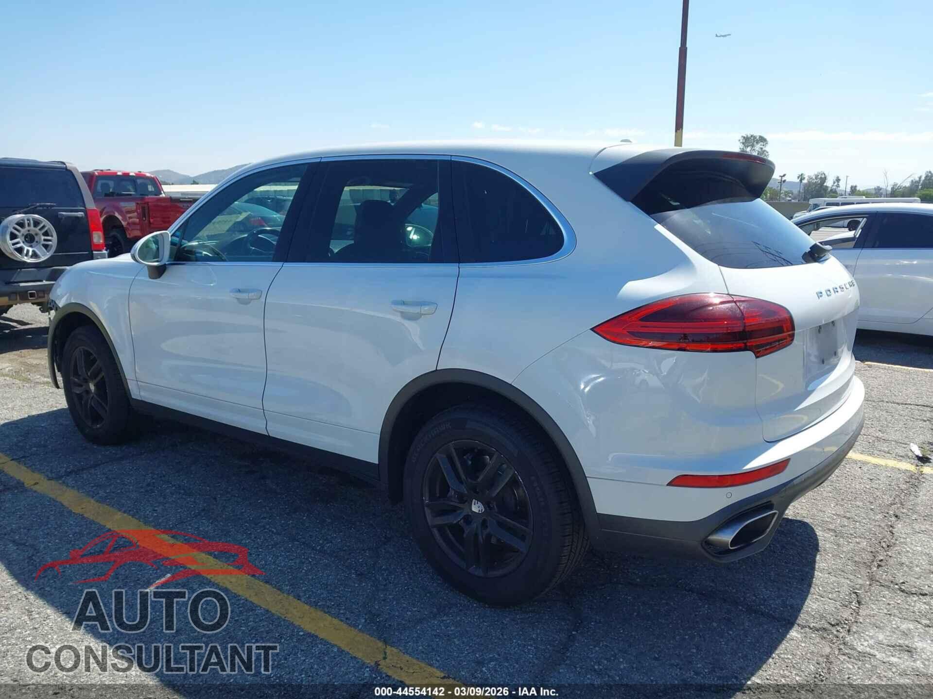 PORSCHE CAYENNE 2016 - WP1AA2A25GLA09300