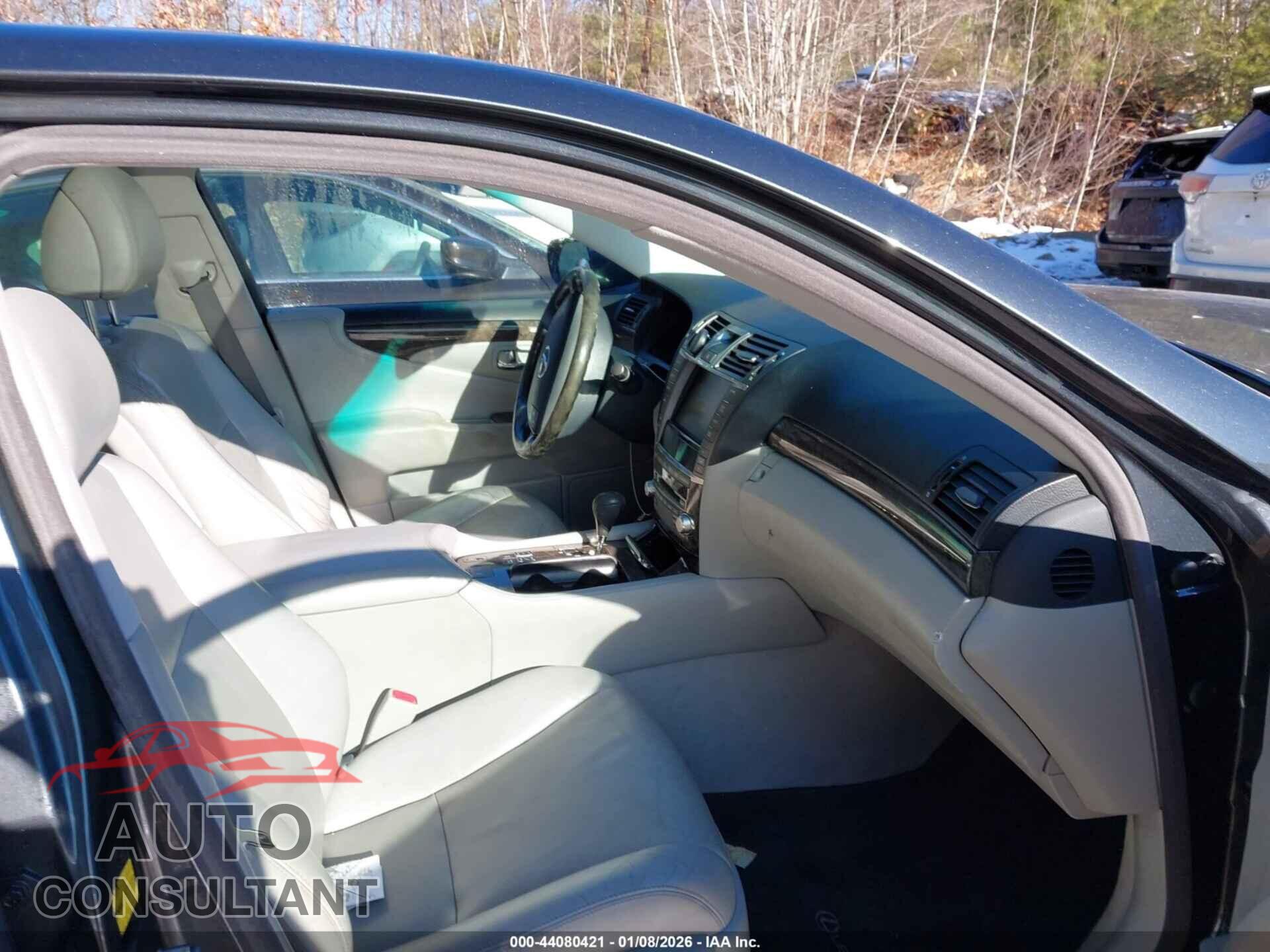 LEXUS LS 460 2010 - JTHCL5EF8A5005187