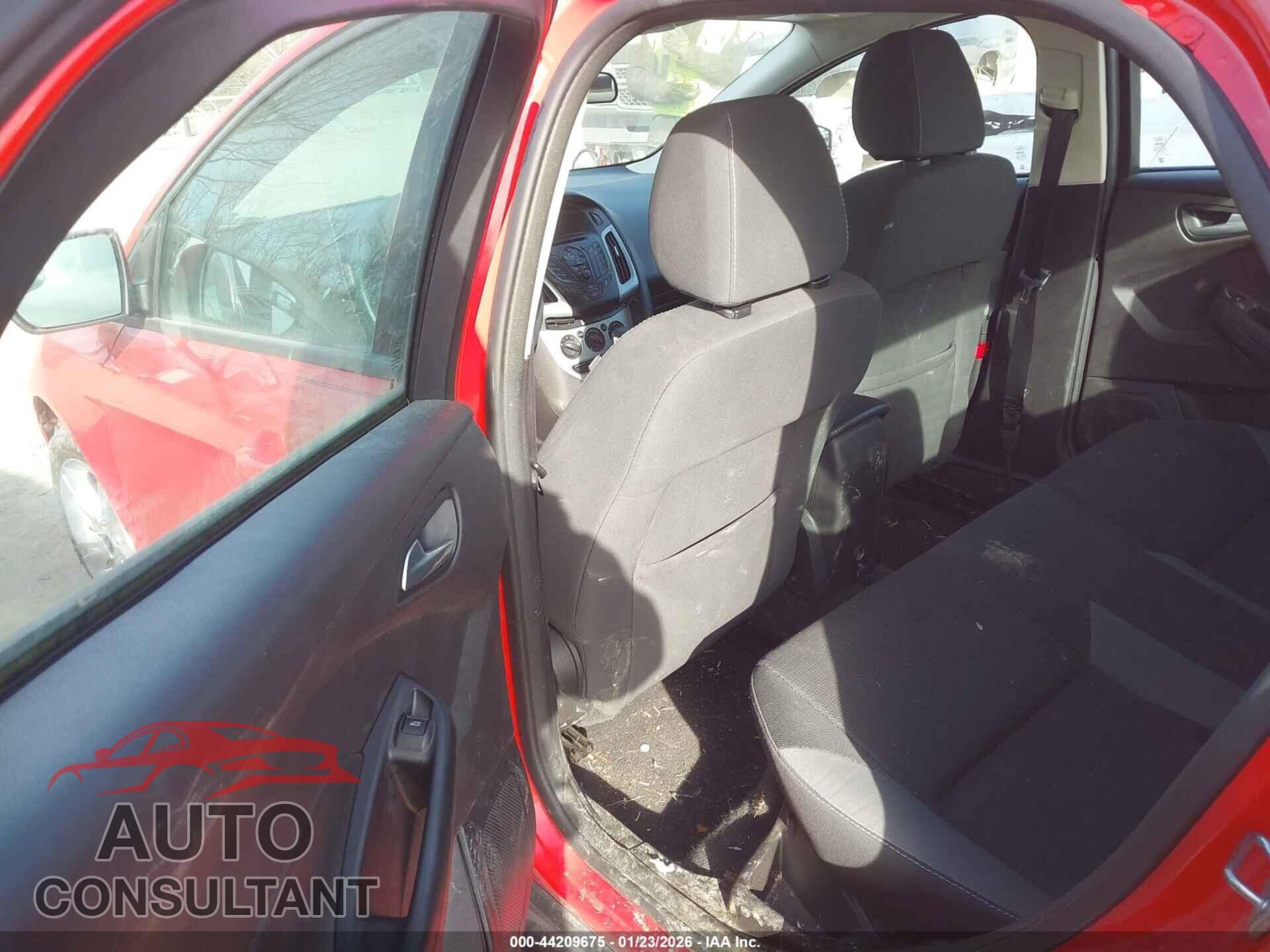 FORD FOCUS 2014 - 1FADP3F21EL184237