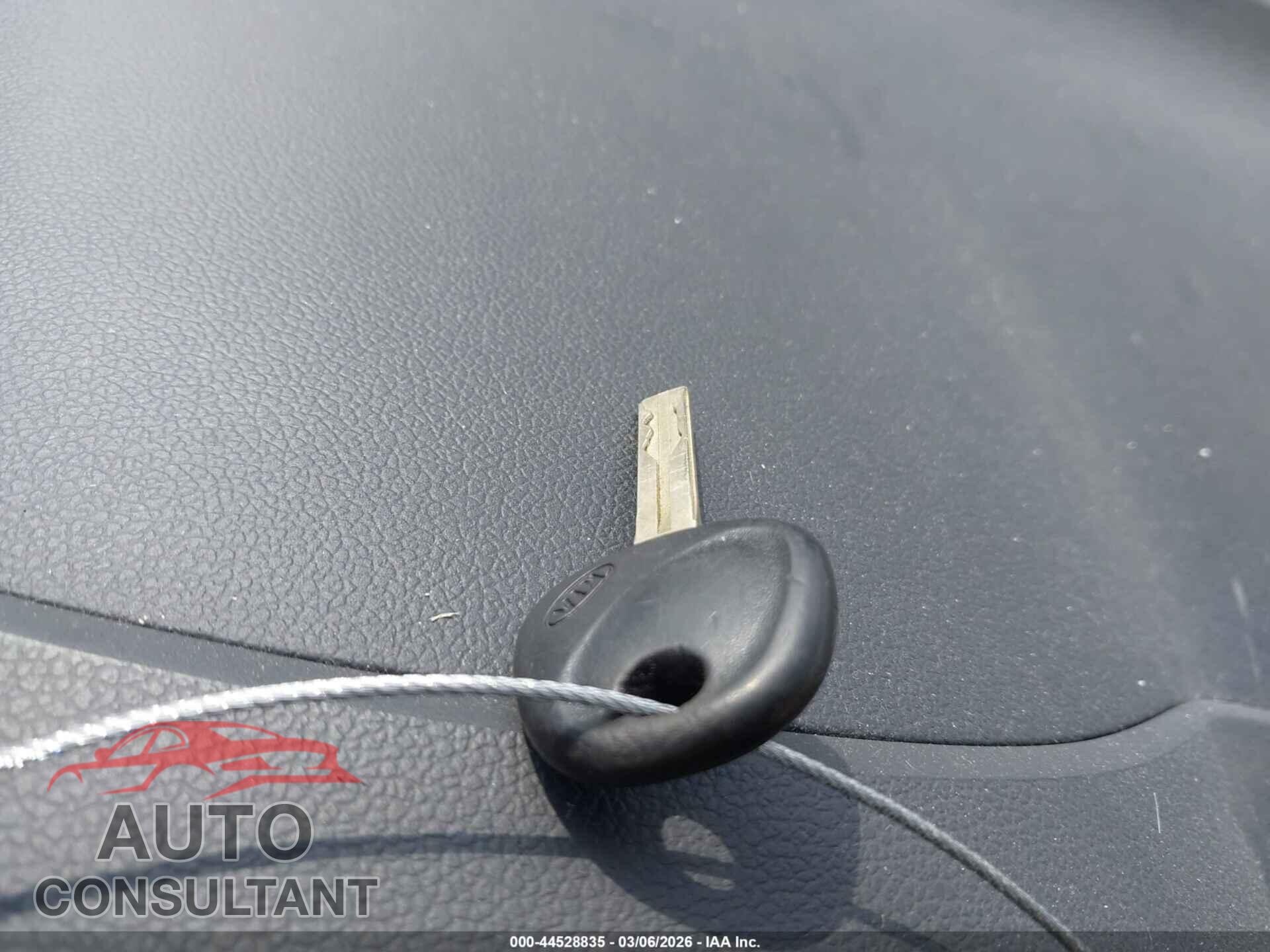 KIA RIO 2014 - KNADM4A33E6419662