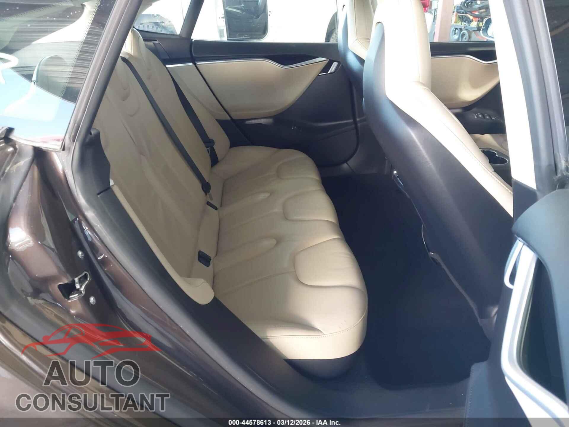 TESLA MODEL S 2013 - 5YJSA1DN6DFP06074