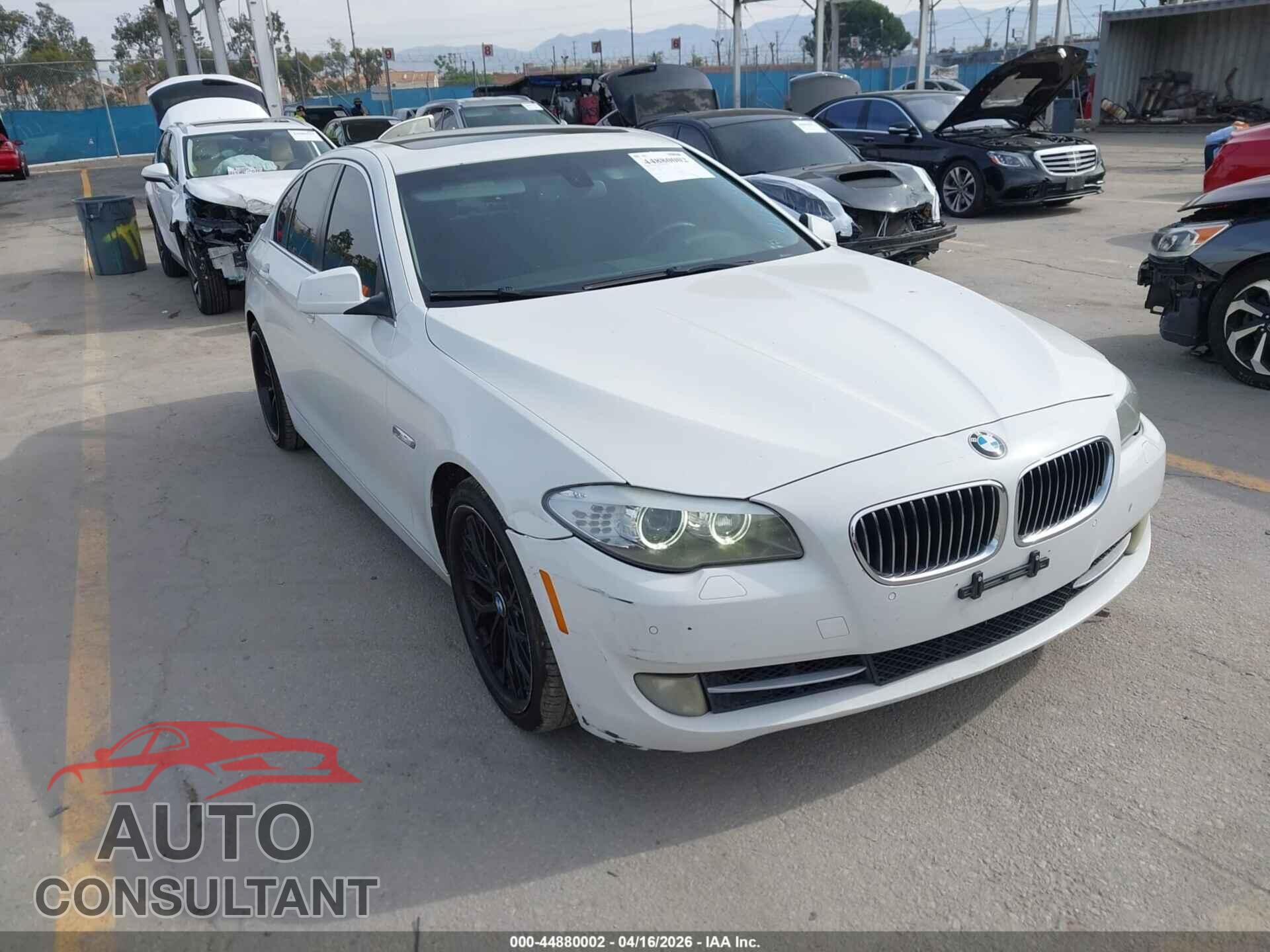 BMW 528I 2013 - WBAXG5C59DDY32821