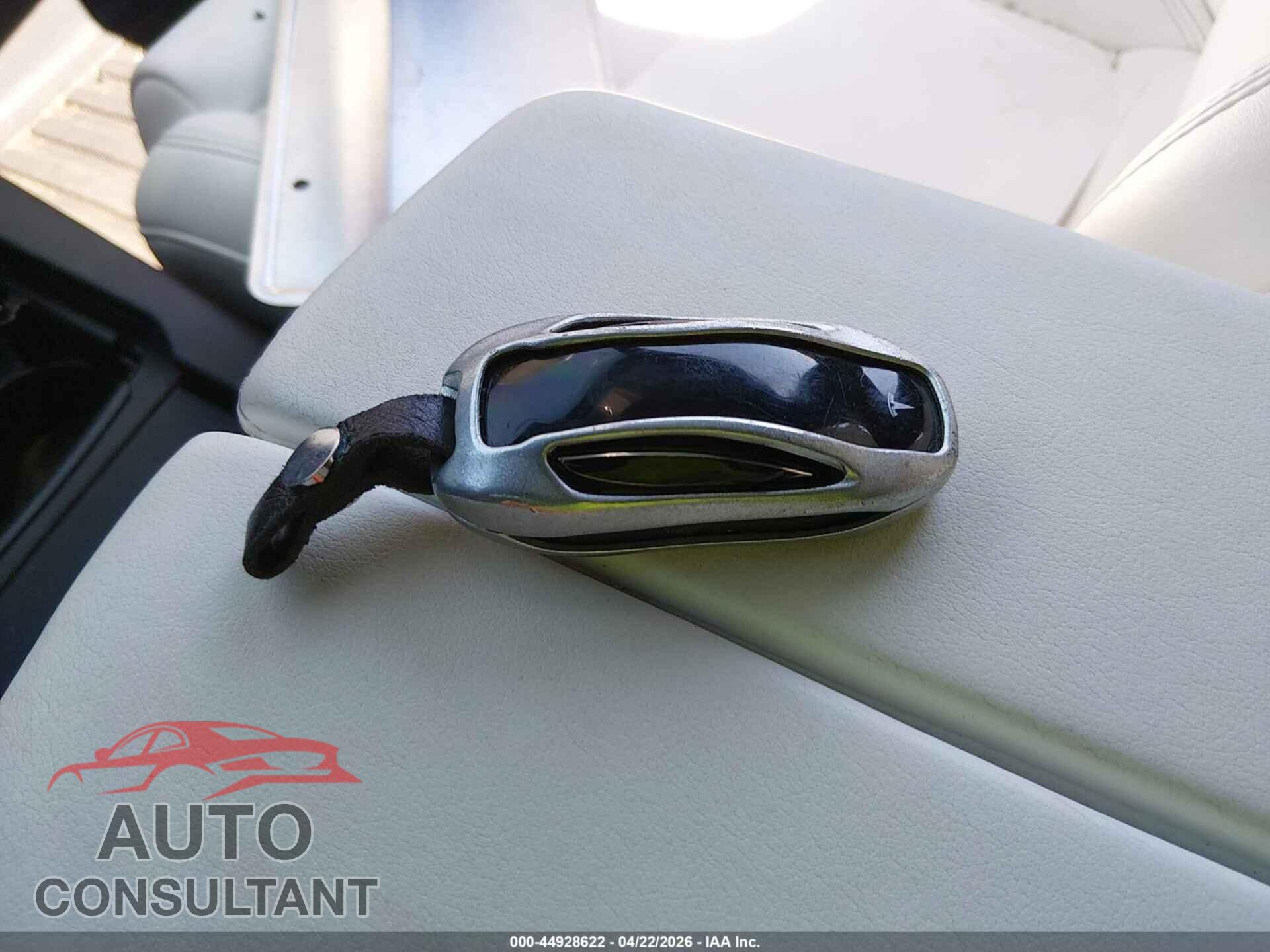 TESLA MODEL X 2018 - 5YJXCBE21JF103278