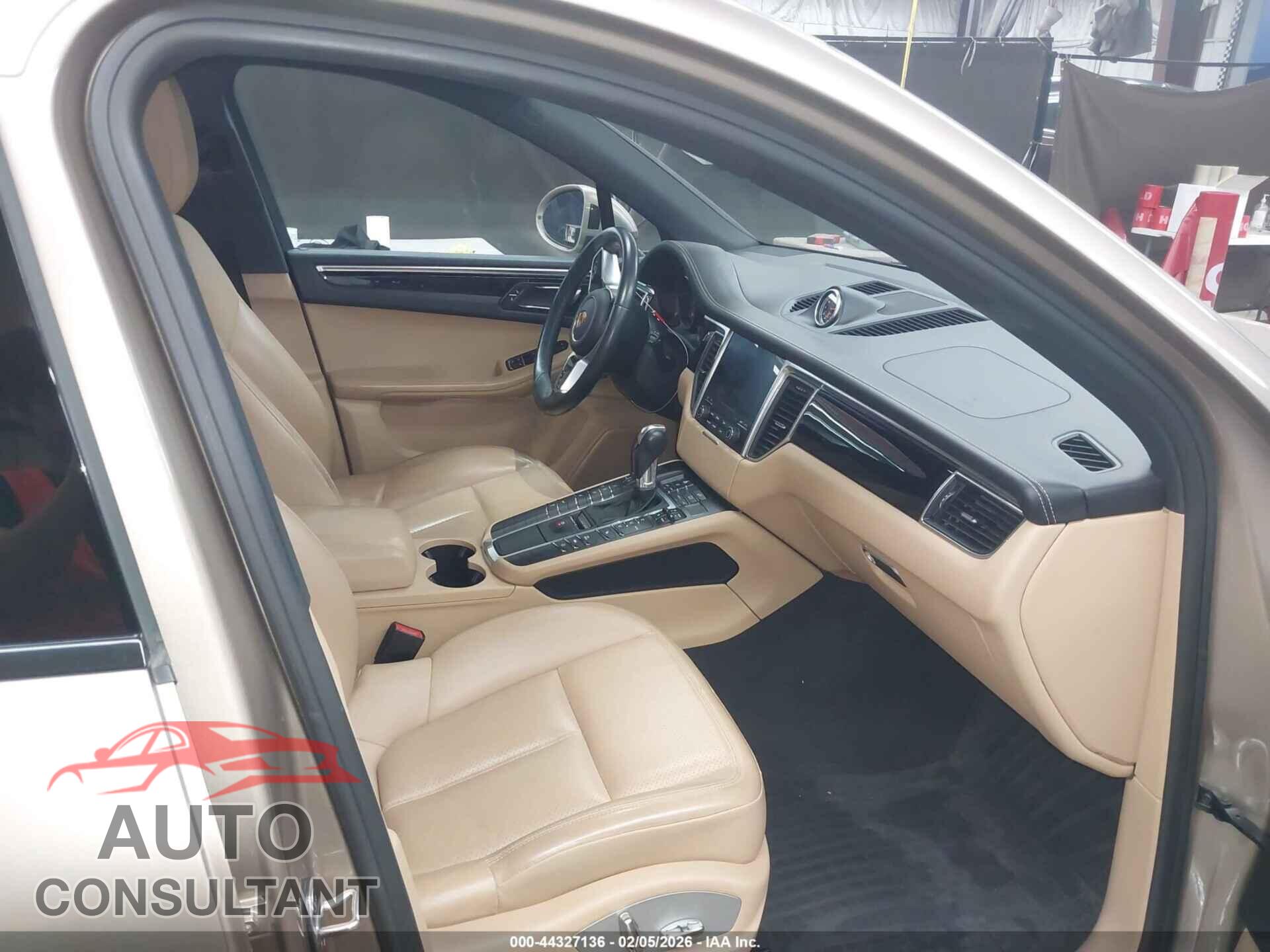PORSCHE MACAN 2018 - WP1AA2A51JLB05457