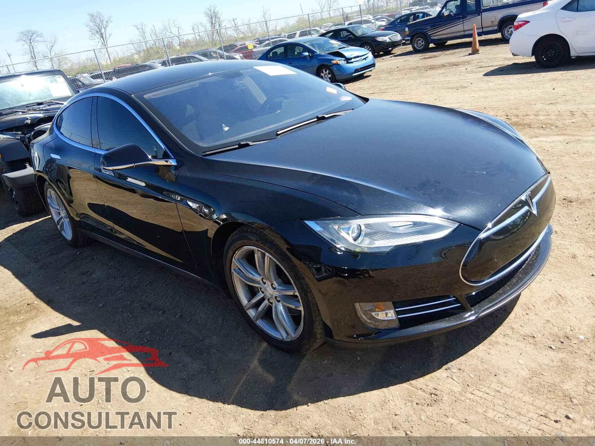 TESLA MODEL S 2013 - 5YJSA1DGXDFP08265