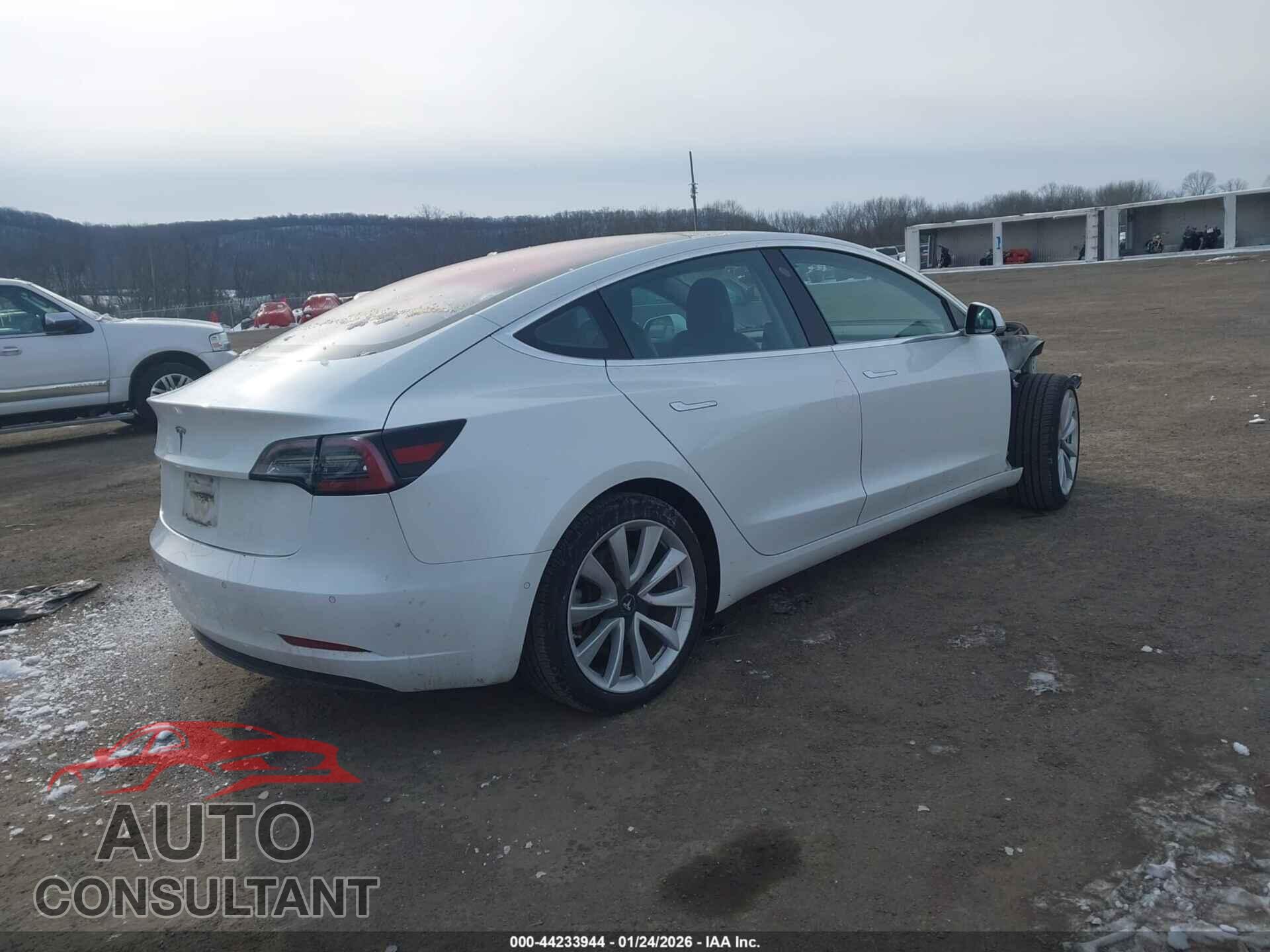 TESLA MODEL 3 2018 - 5YJ3E1EA5JF033455