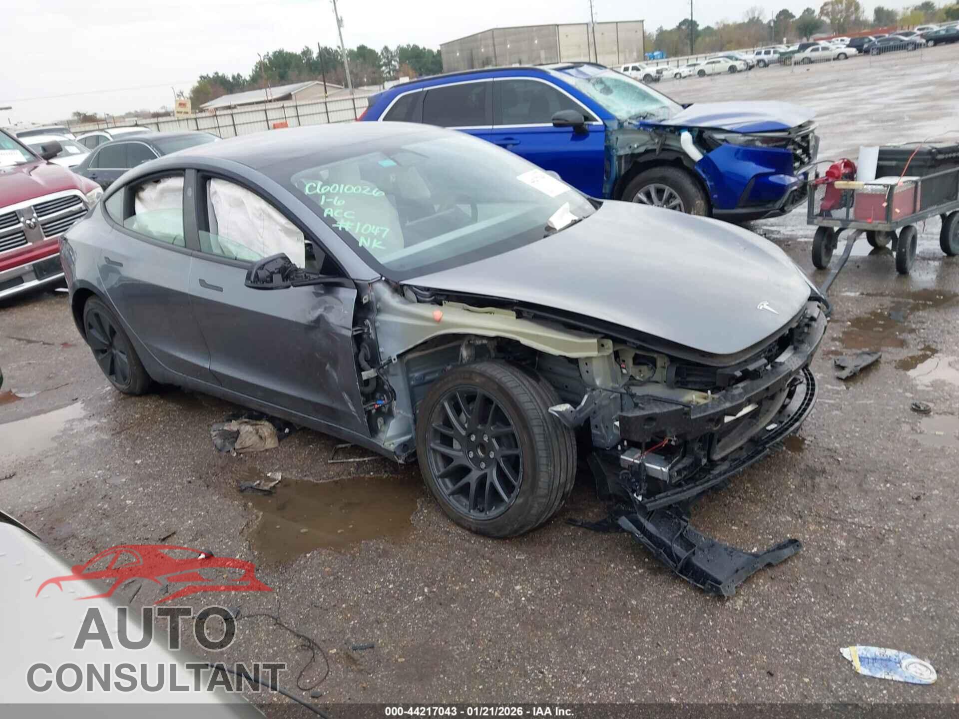 TESLA MODEL 3 2024 - 5YJ3E1EA5RF861047