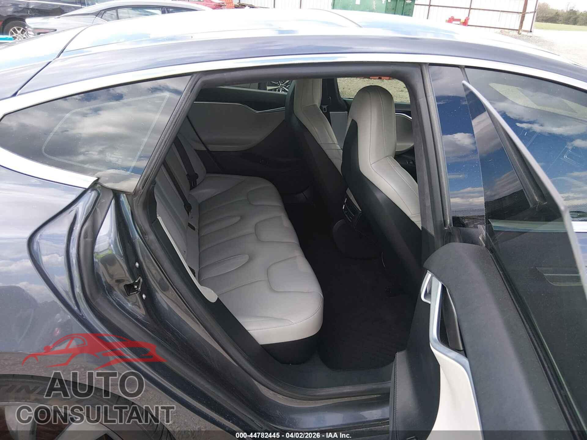 TESLA MODEL S 2016 - 5YJSA1E46GF130044