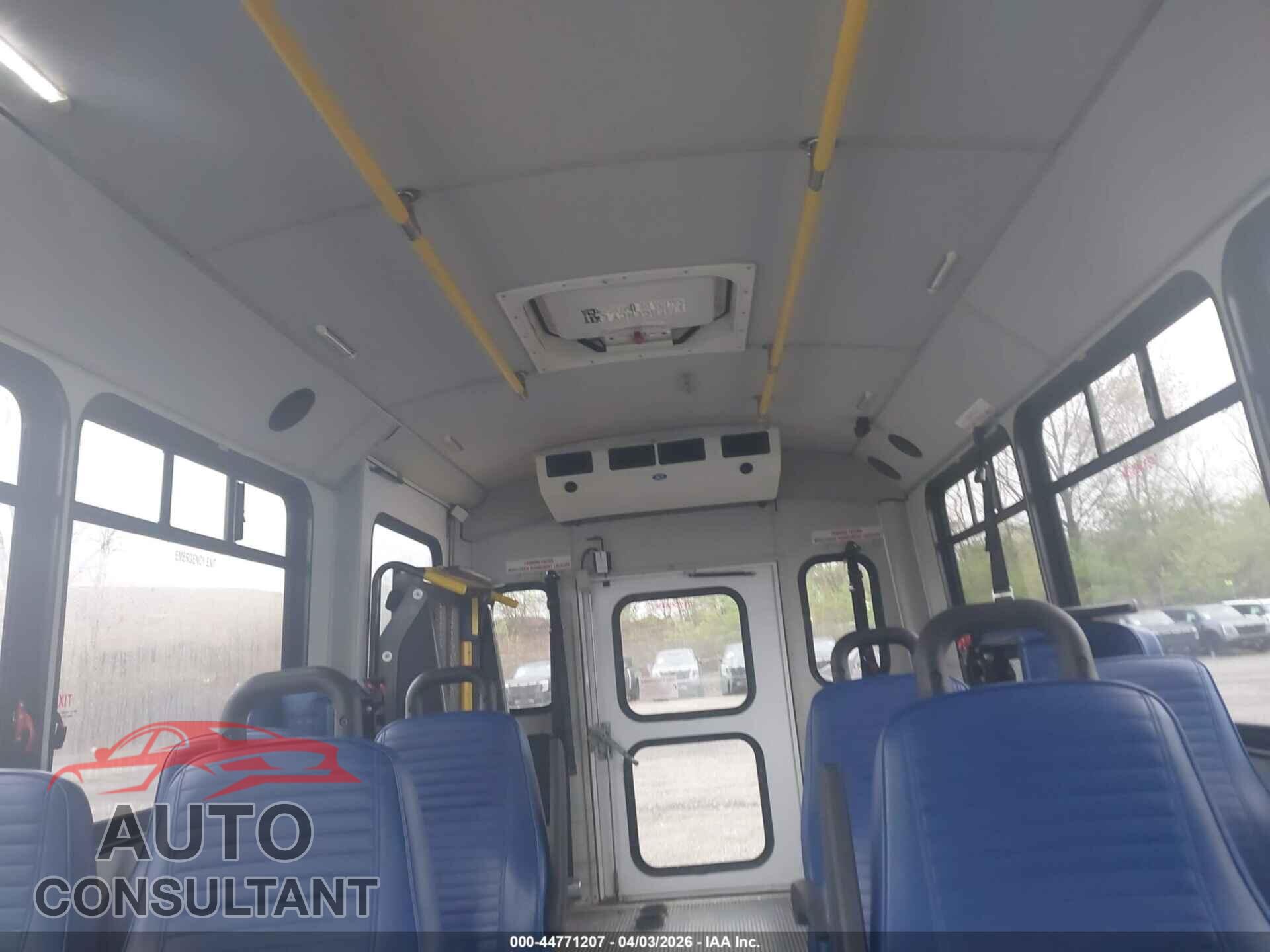 FORD E-450 CUTAWAY 2015 - 1FDFE4FS6FDA10556