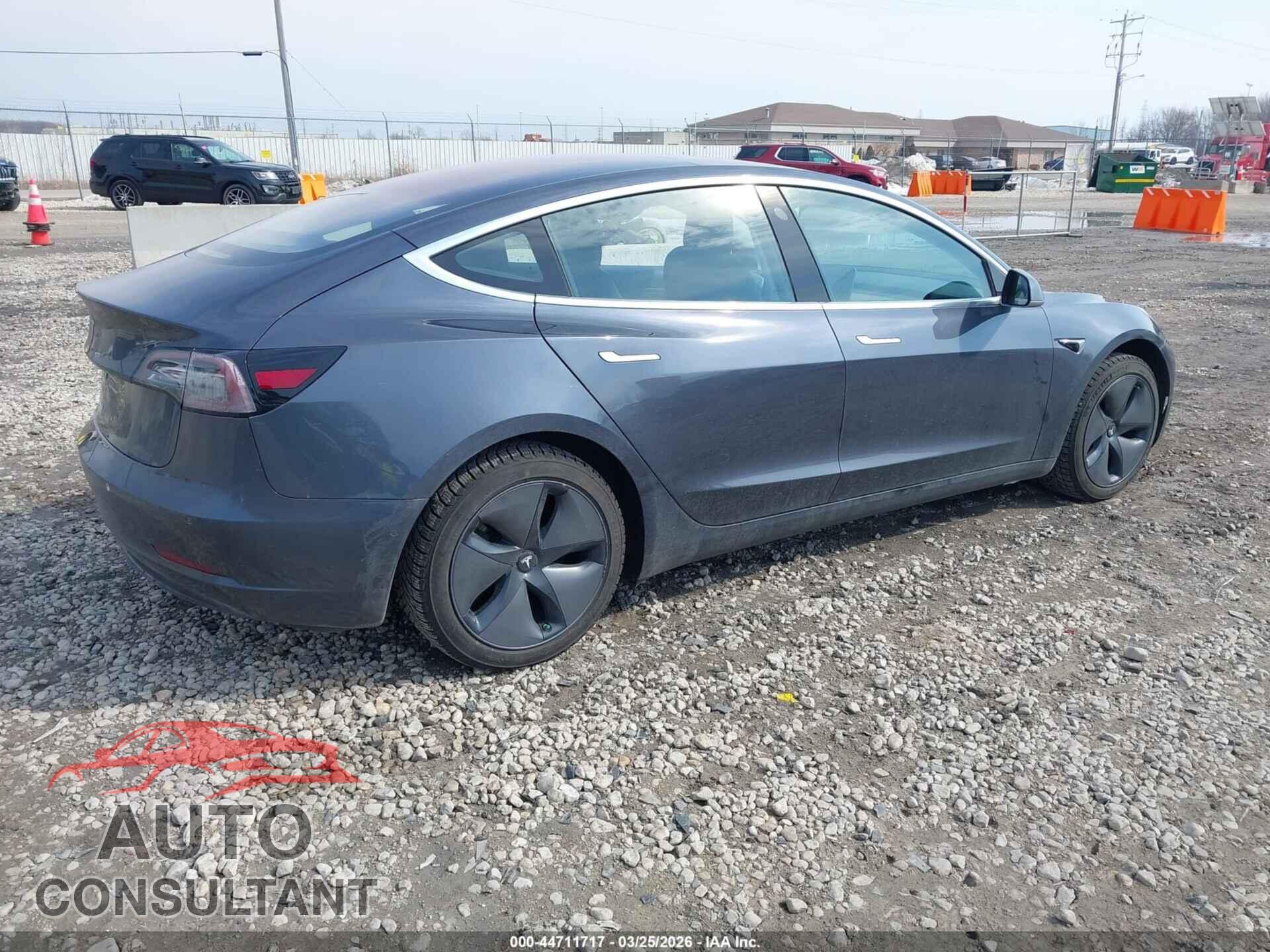TESLA MODEL 3 2018 - 5YJ3E1EA5JF037408