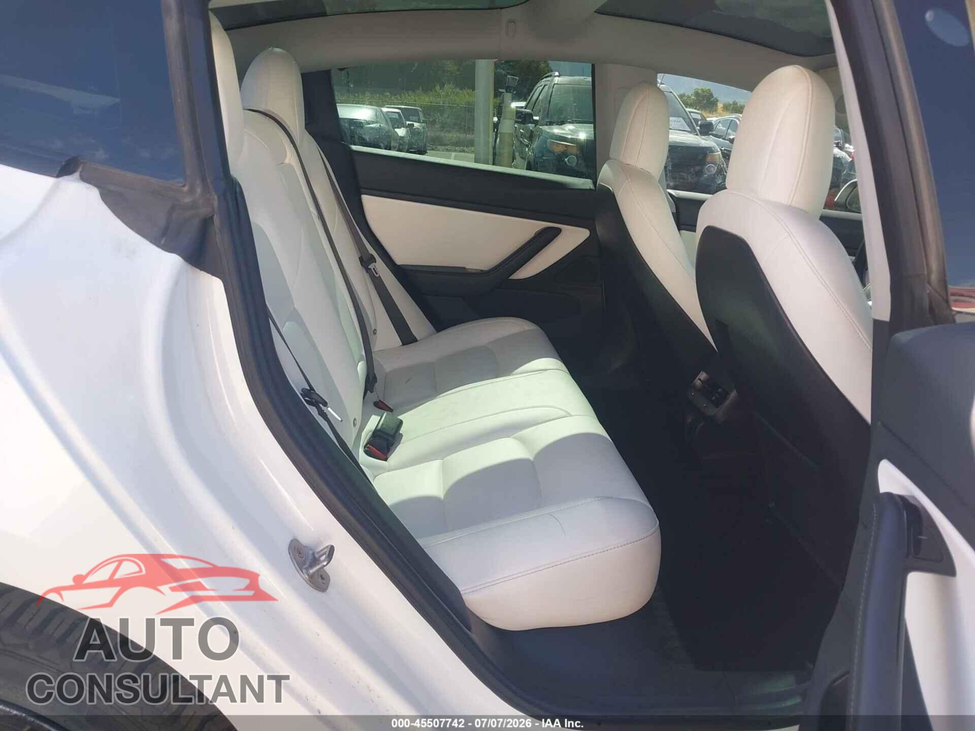 TESLA MODEL 3 2018 - 5YJ3E1EB9JF100065