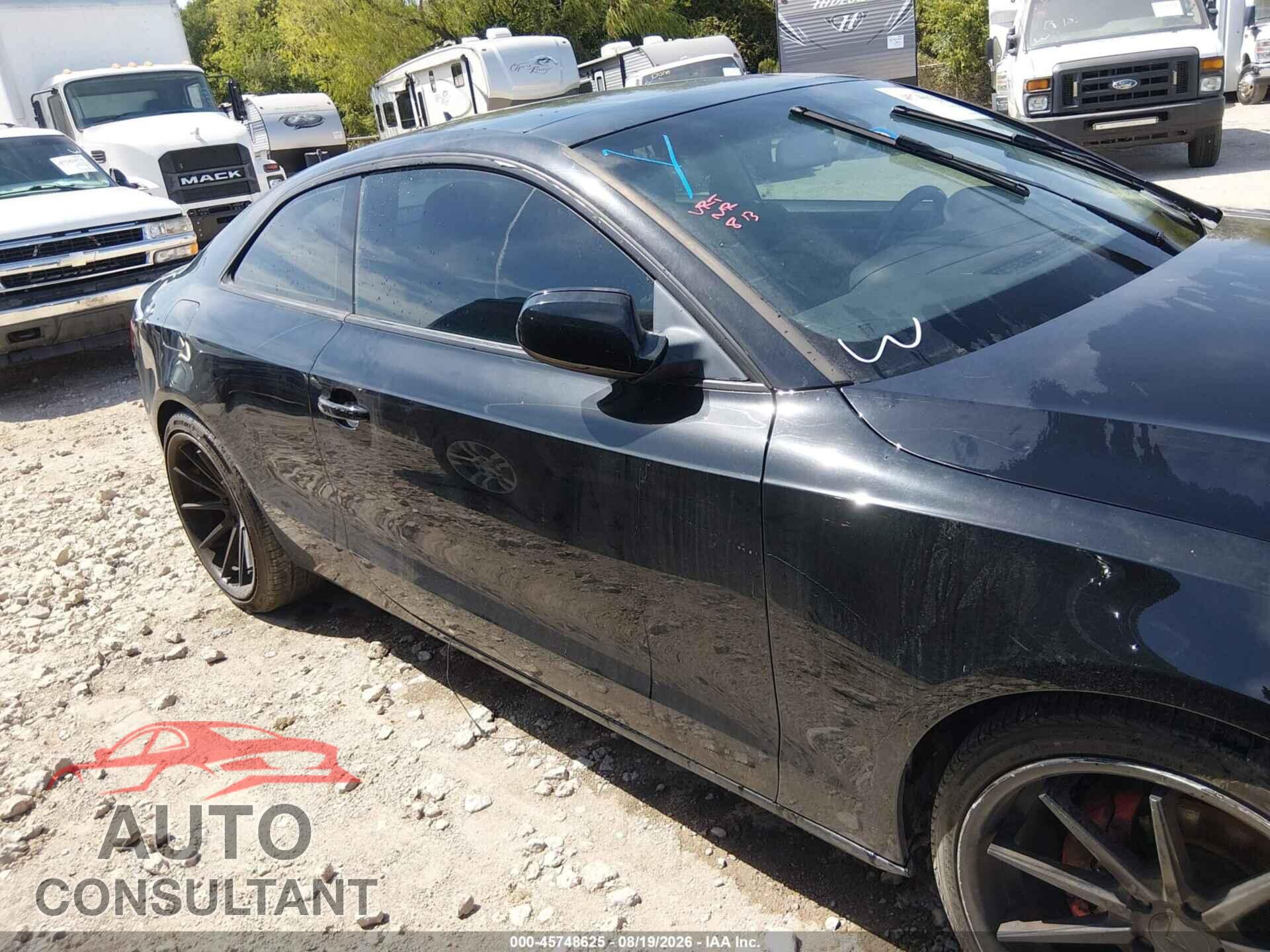 AUDI A5 2013 - WAUCFAFR4DA069147