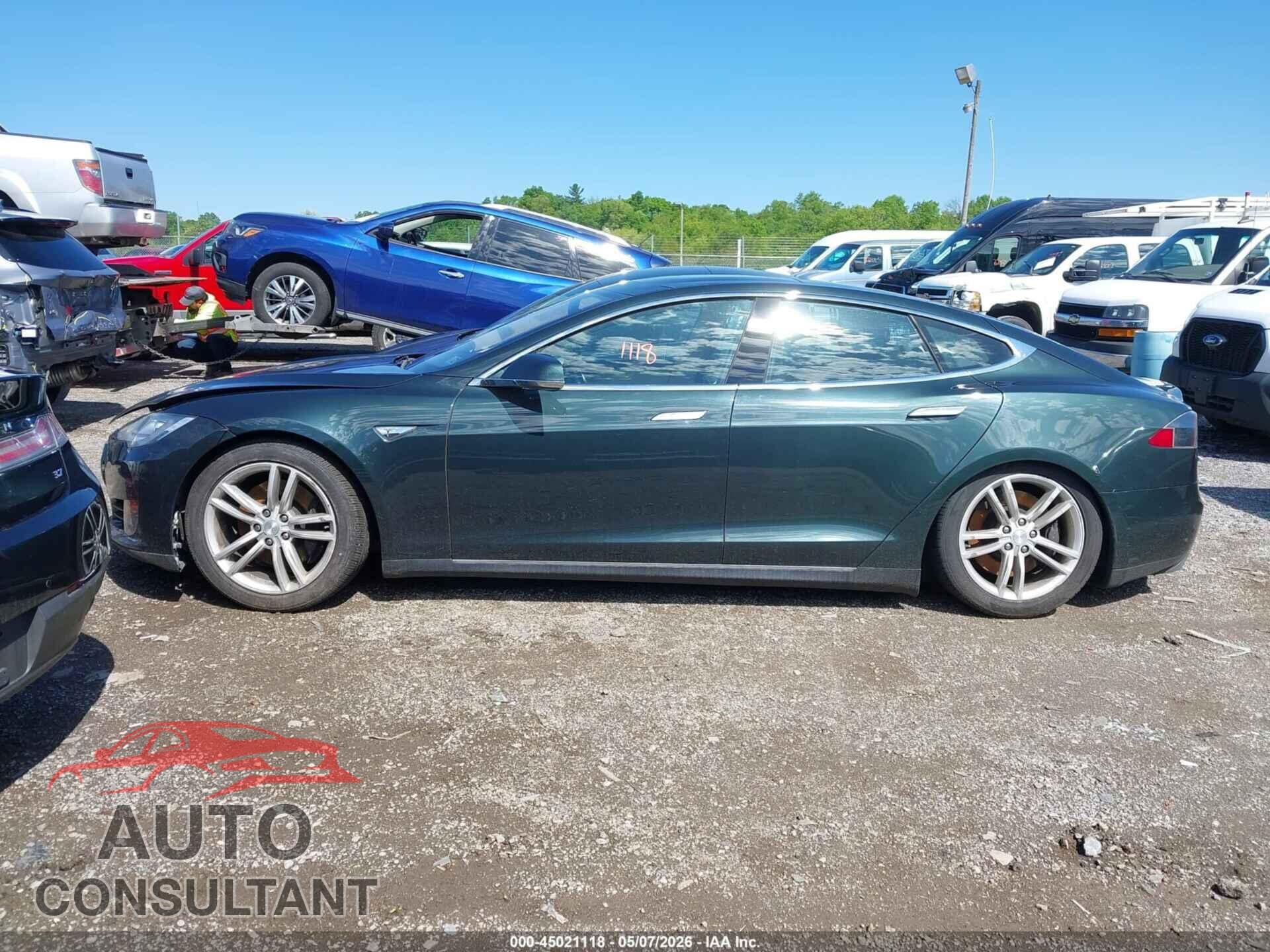 TESLA MODEL S 2013 - 5YJSA1CN5DFP03457