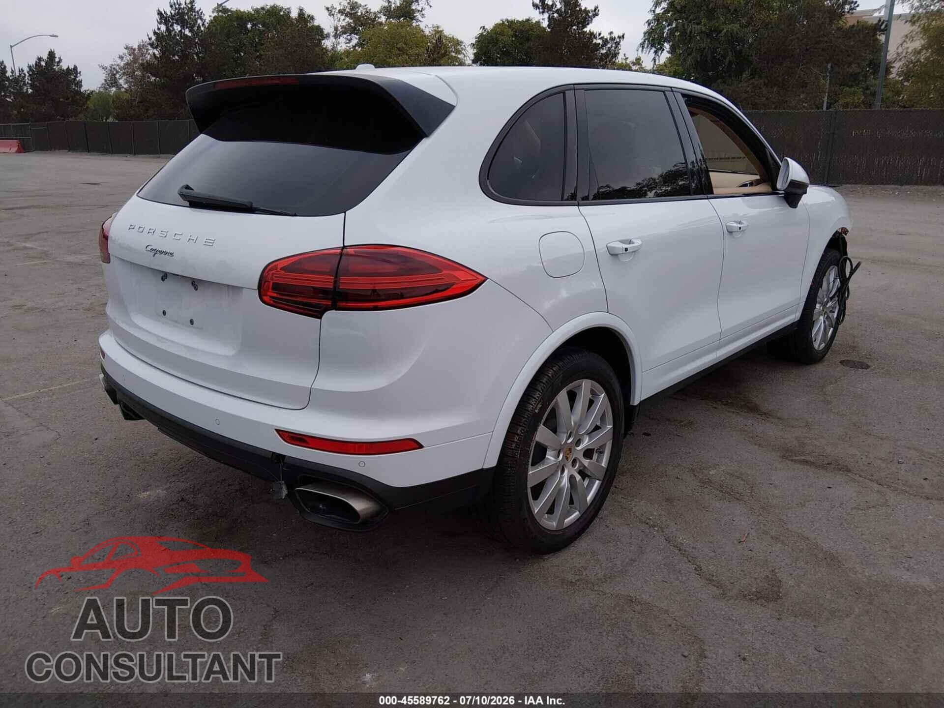 PORSCHE CAYENNE 2017 - WP1AA2A23HKA81071