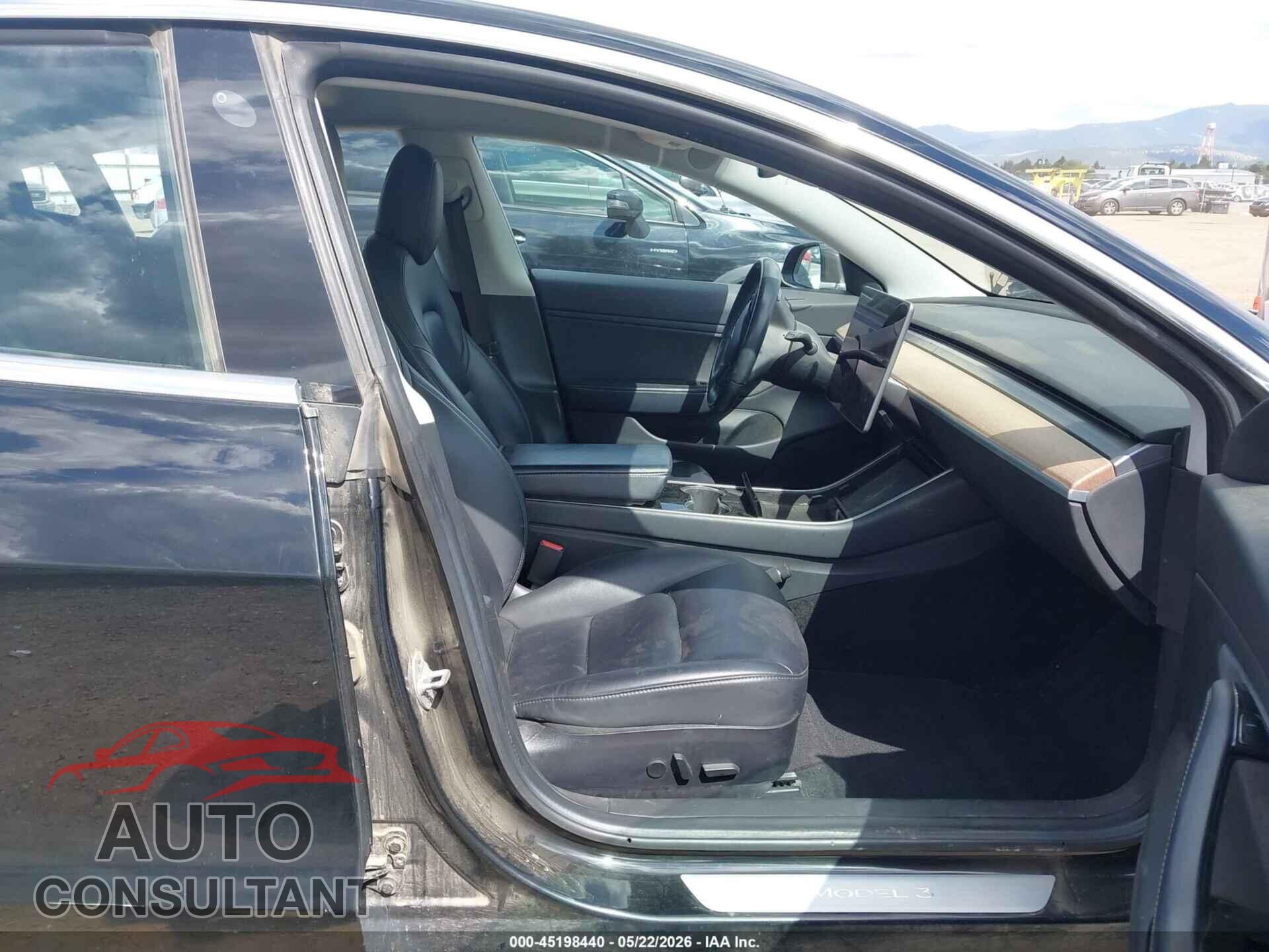 TESLA MODEL 3 2018 - 5YJ3E1EB2JF073288