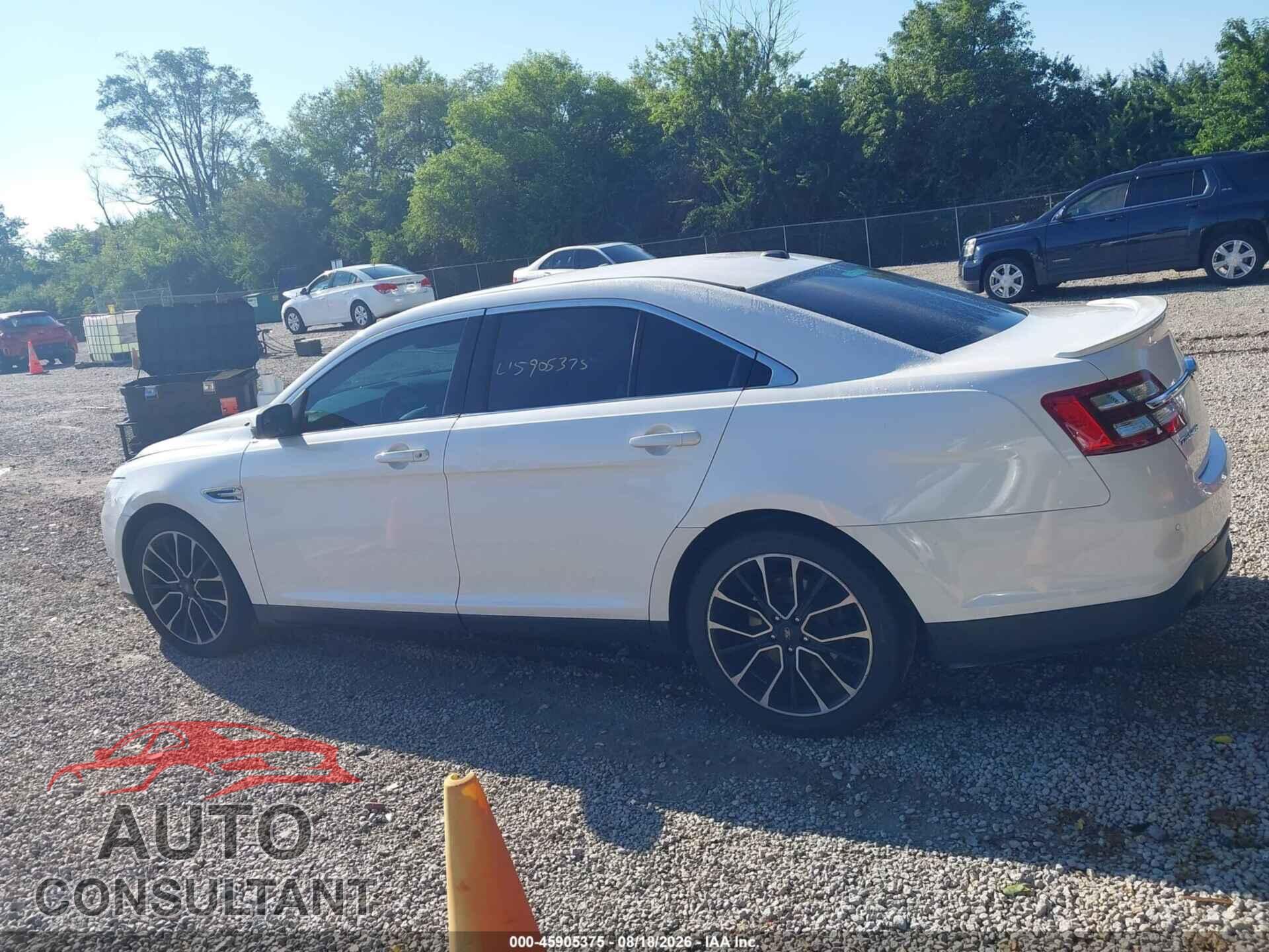FORD TAURUS 2017 - 1FAHP2E81HG100030