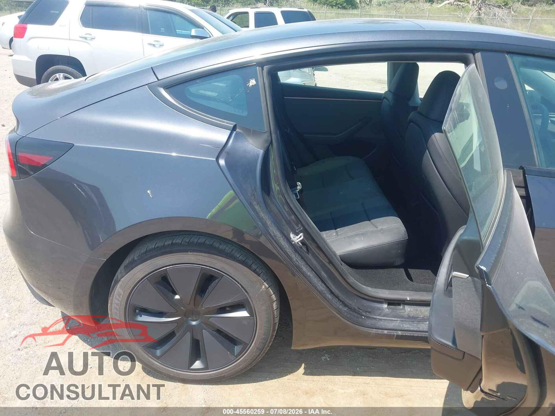 TESLA MODEL 3 2025 - 5YJ3E1EA1SF000678