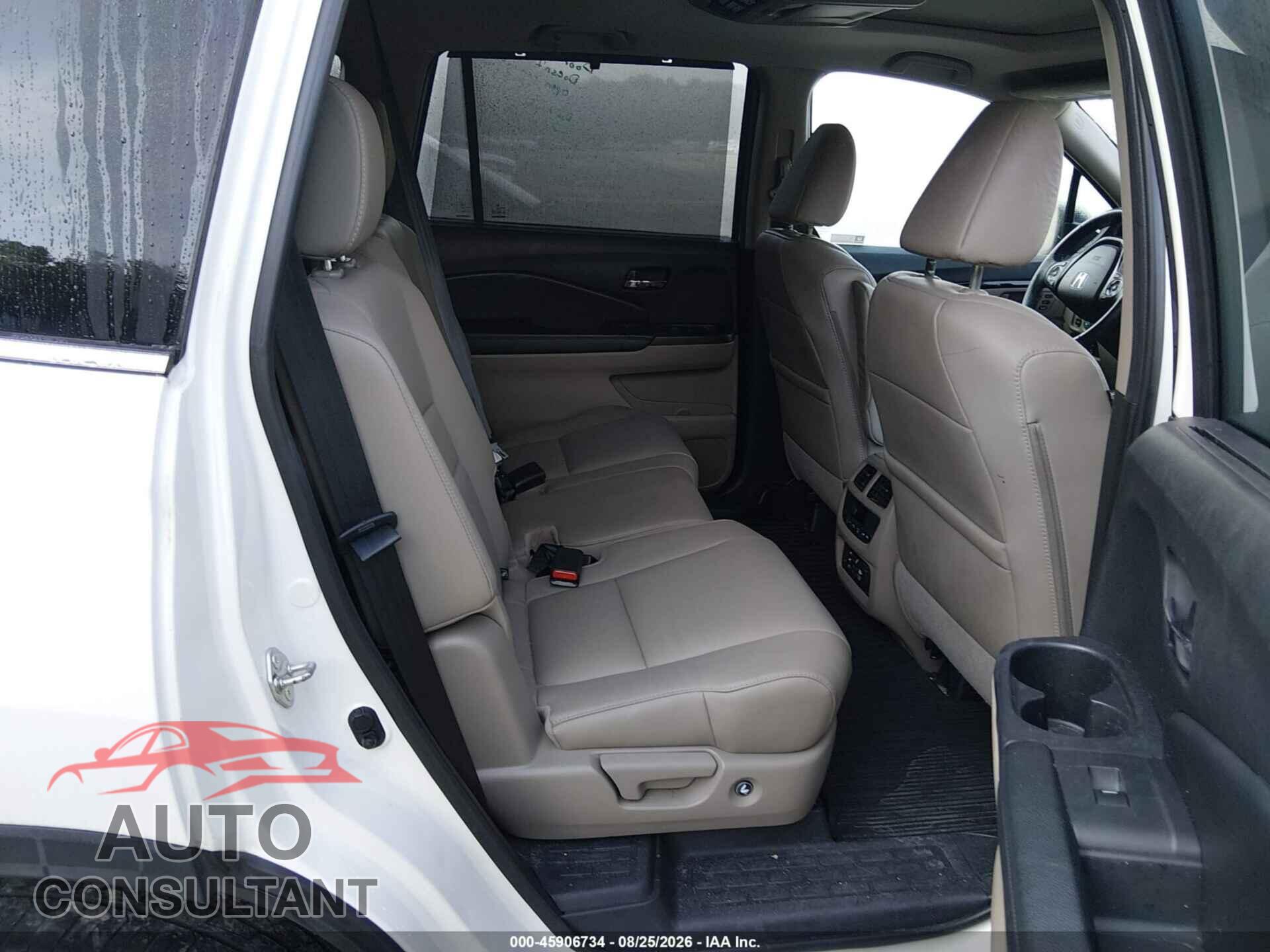 HONDA PILOT 2017 - 5FNYF6H96HB098357