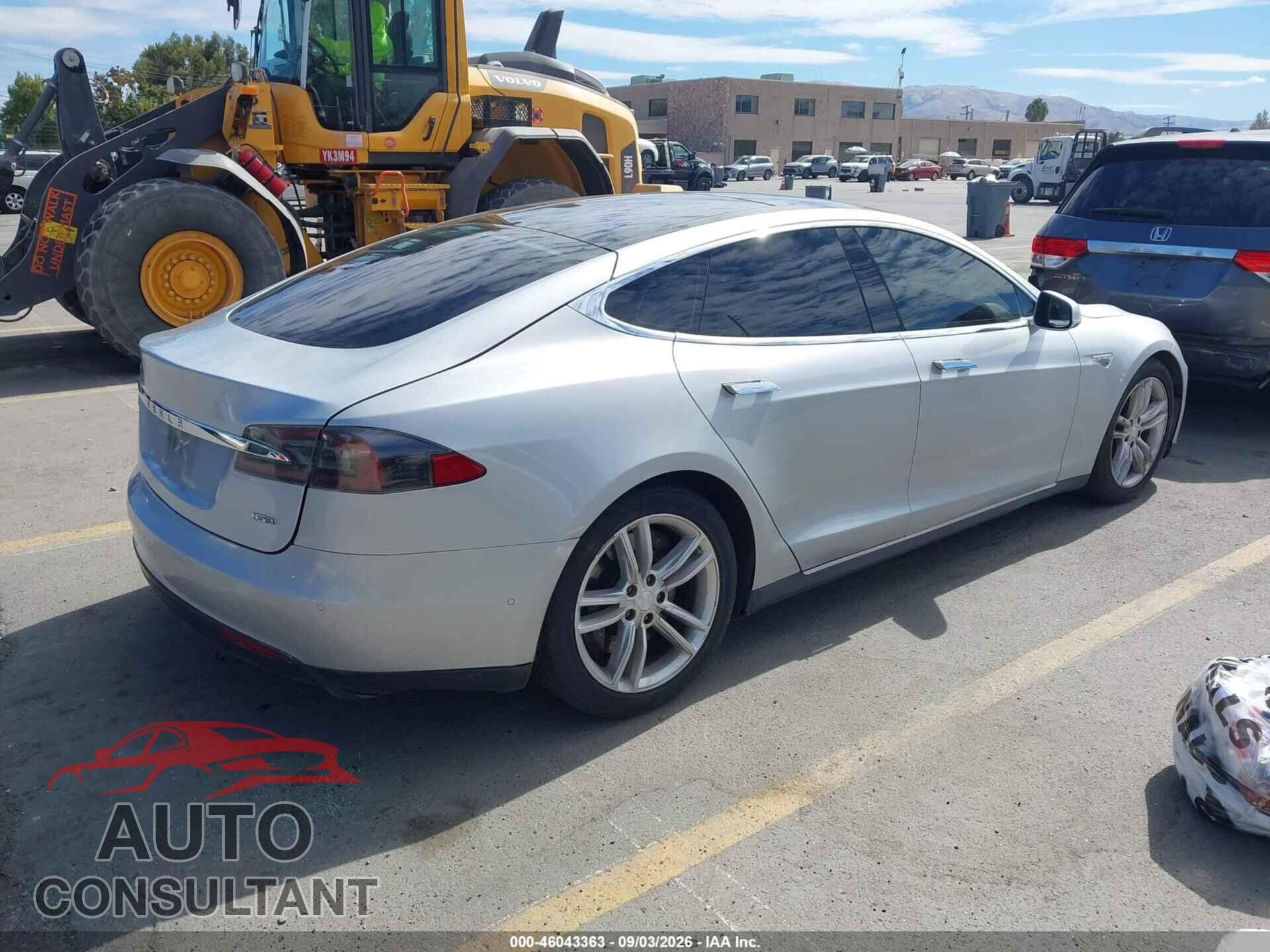 TESLA MODEL S 2016 - 5YJSA1E2XGF126352