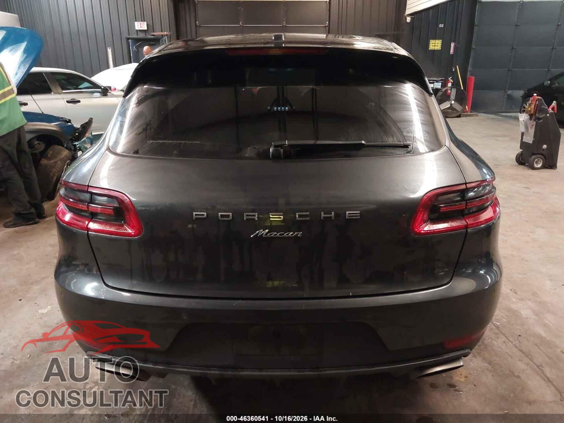 PORSCHE MACAN 2017 - WP1AA2A52HLB01699
