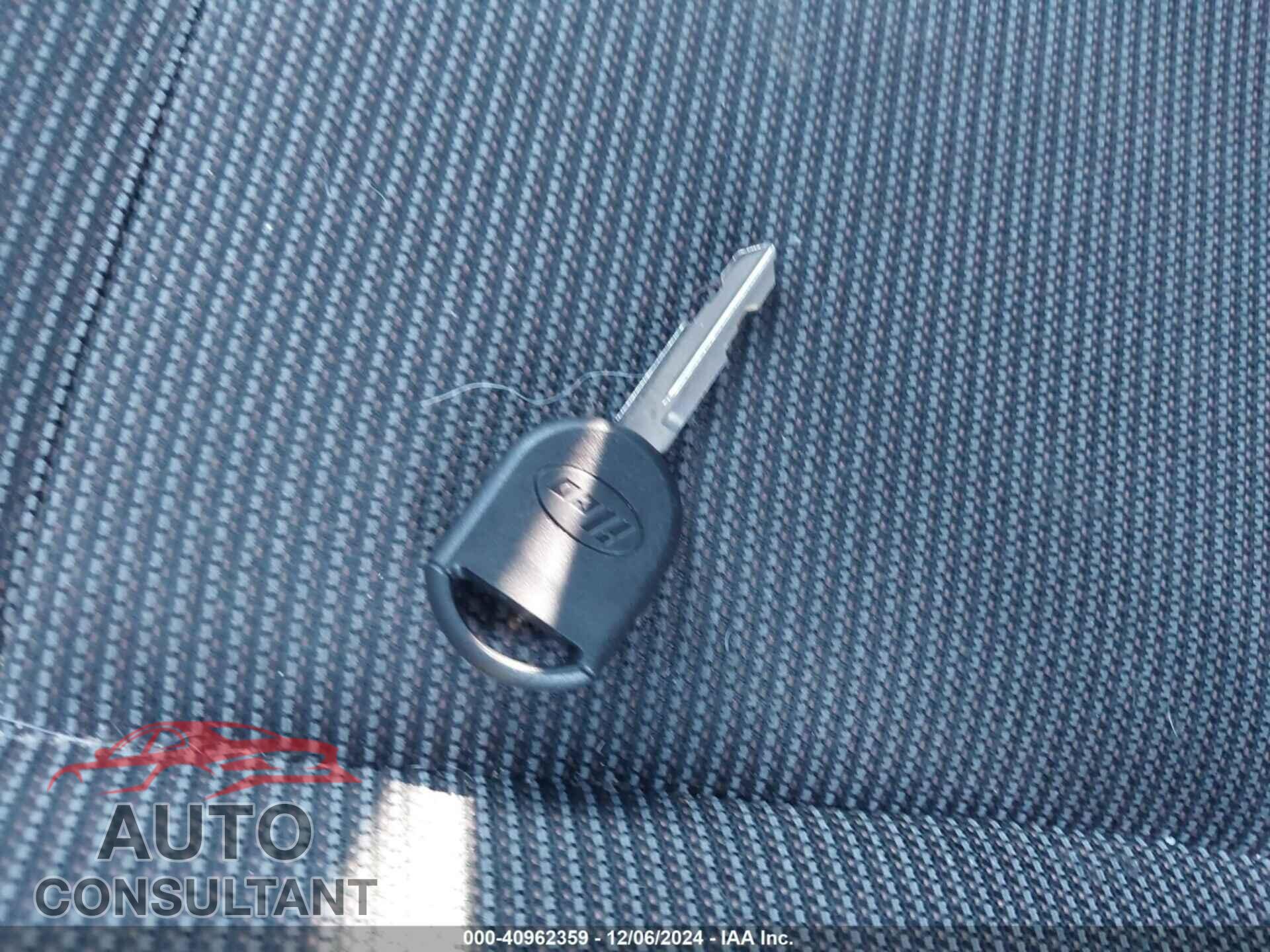FORD TAURUS 2013 - 1FAHP2H82DG200031
