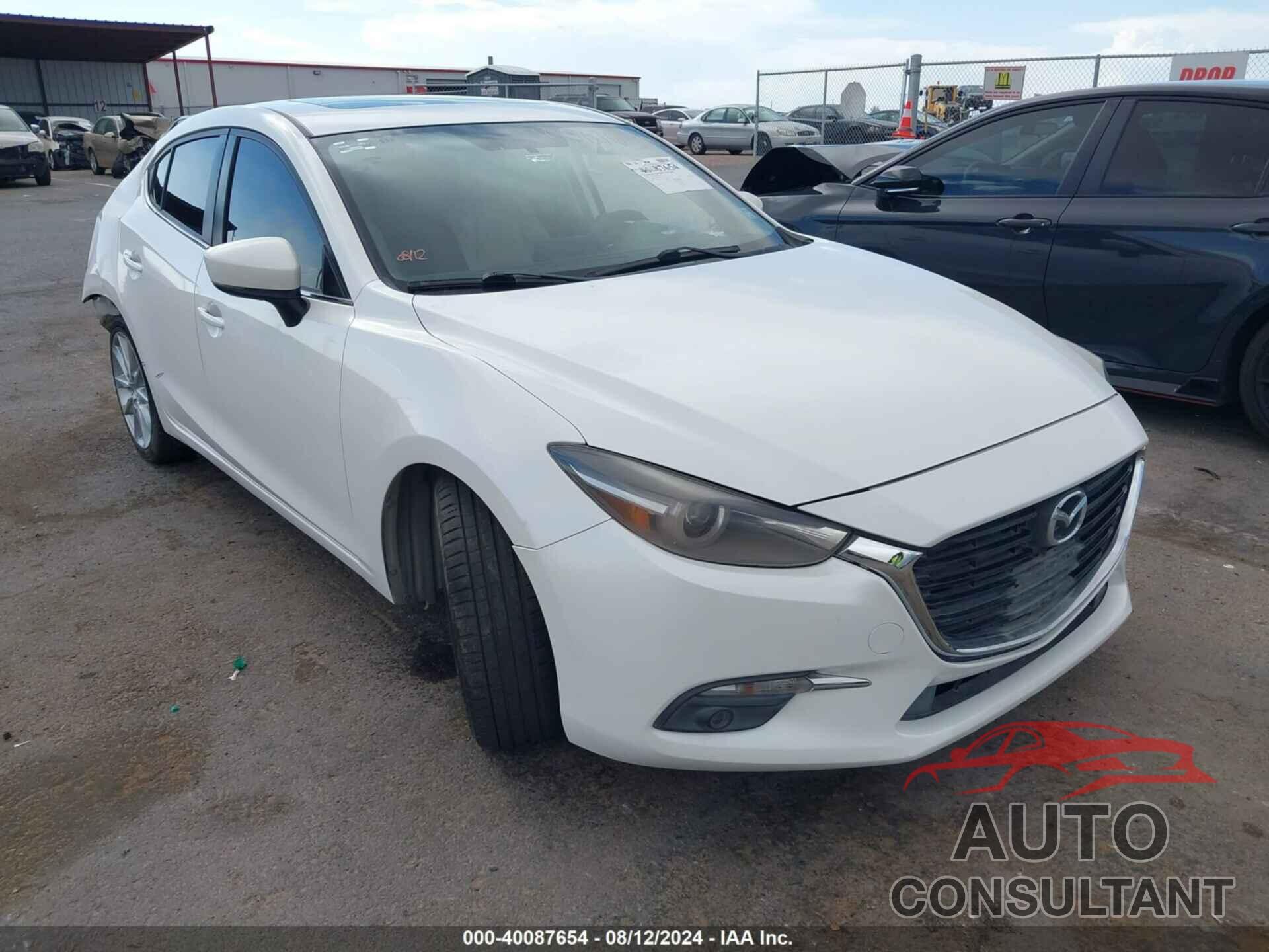 MAZDA MAZDA3 2018 - 3MZBN1W36JM227707