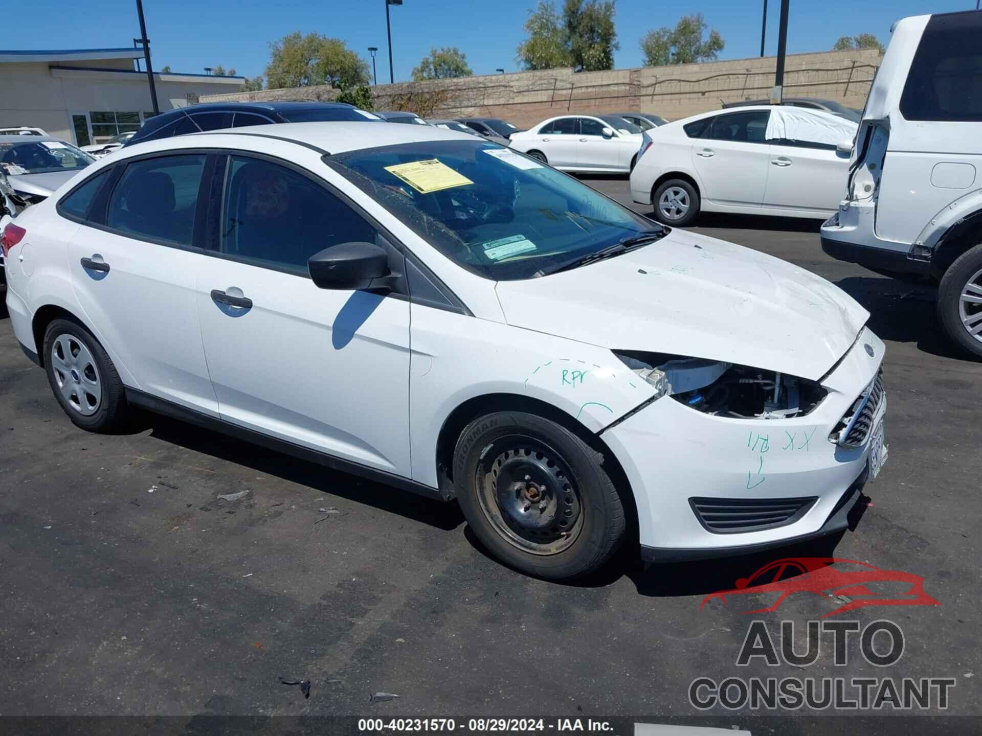 FORD FOCUS 2018 - 1FADP3E27JL313058