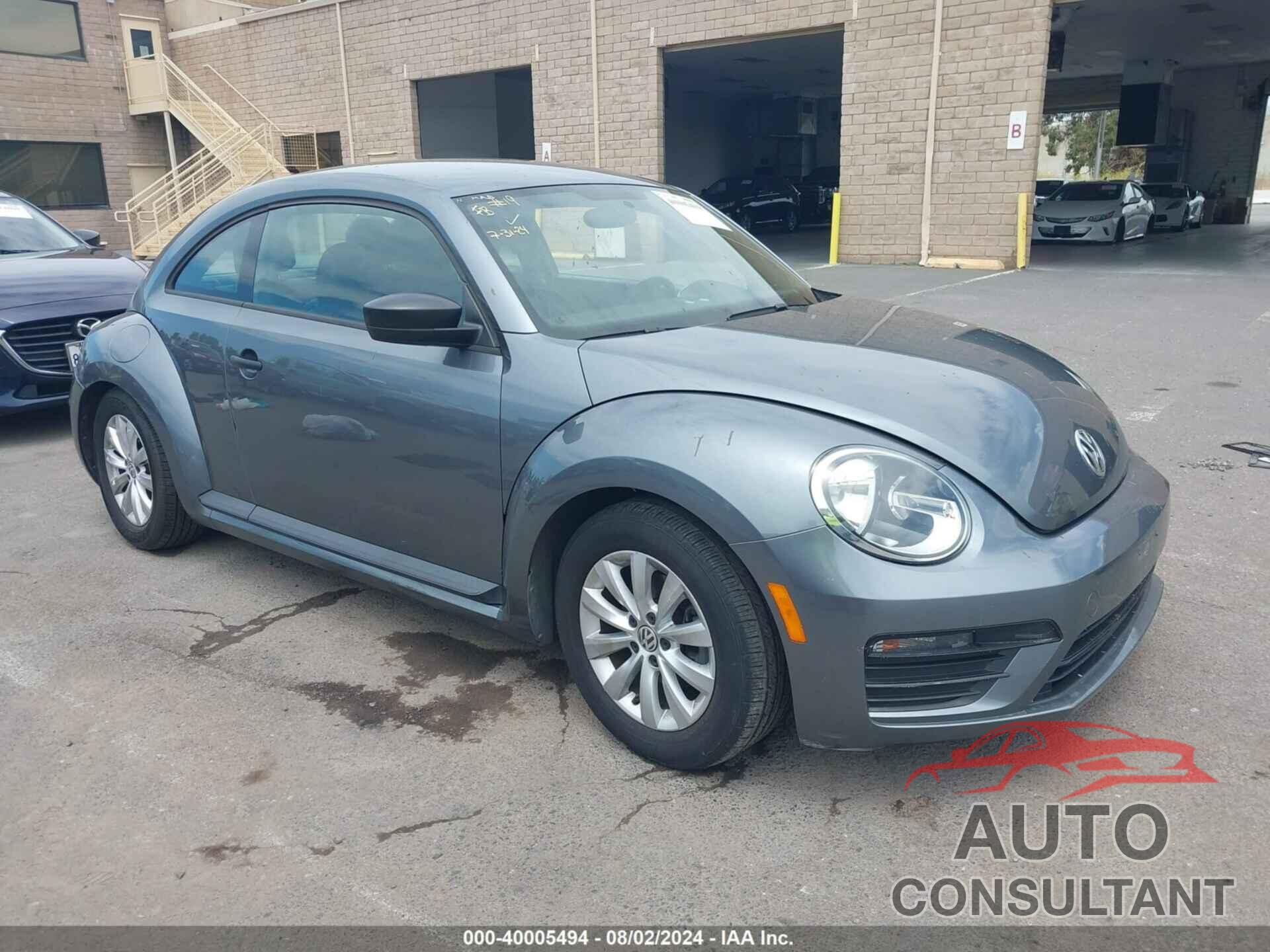 VOLKSWAGEN BEETLE 2017 - 3VWF17AT2HM624560