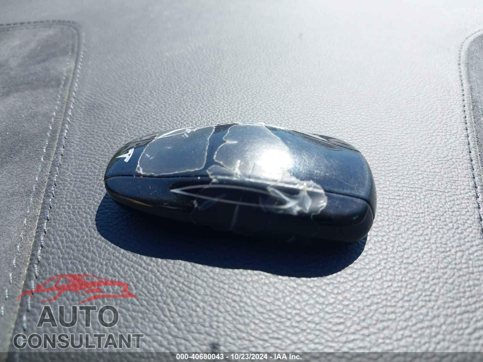 TESLA MODEL S 2015 - 5YJSA1E2XFF107833