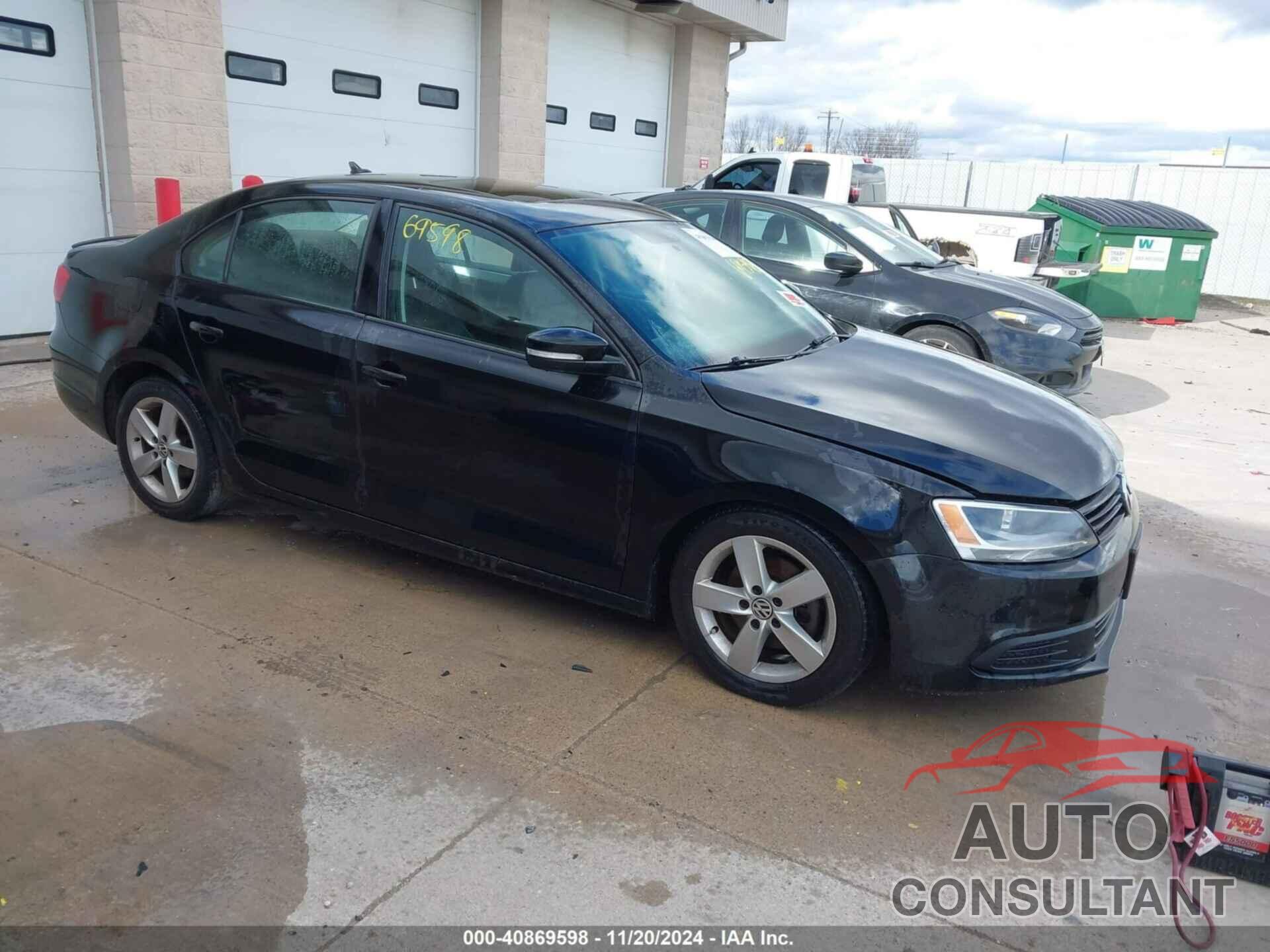 VOLKSWAGEN JETTA 2012 - 3VWLL7AJ9CM319352