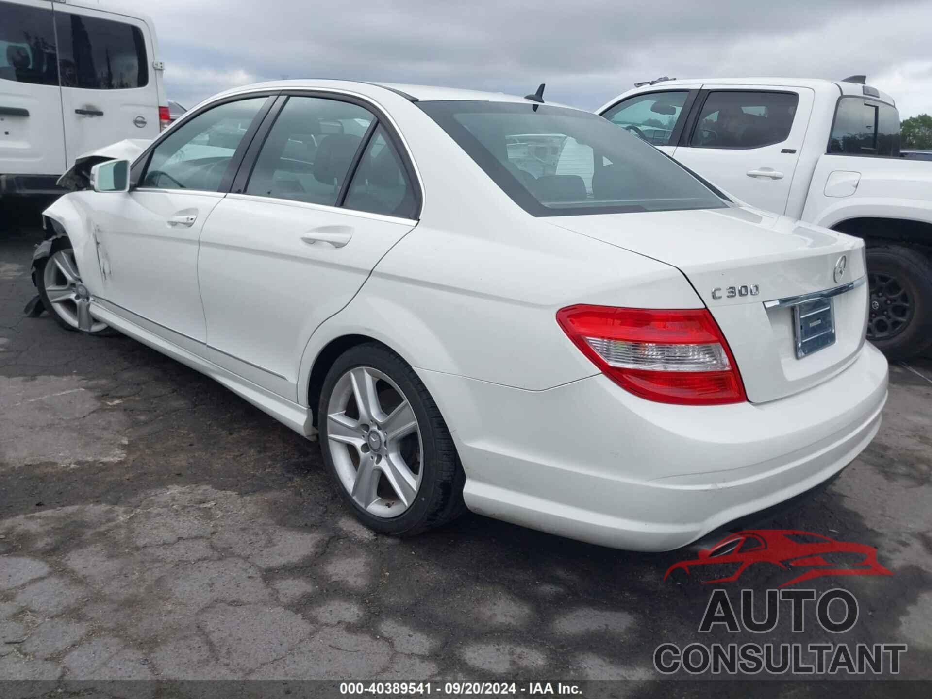 MERCEDES-BENZ C 300 2011 - WDDGF5EBXBR146530