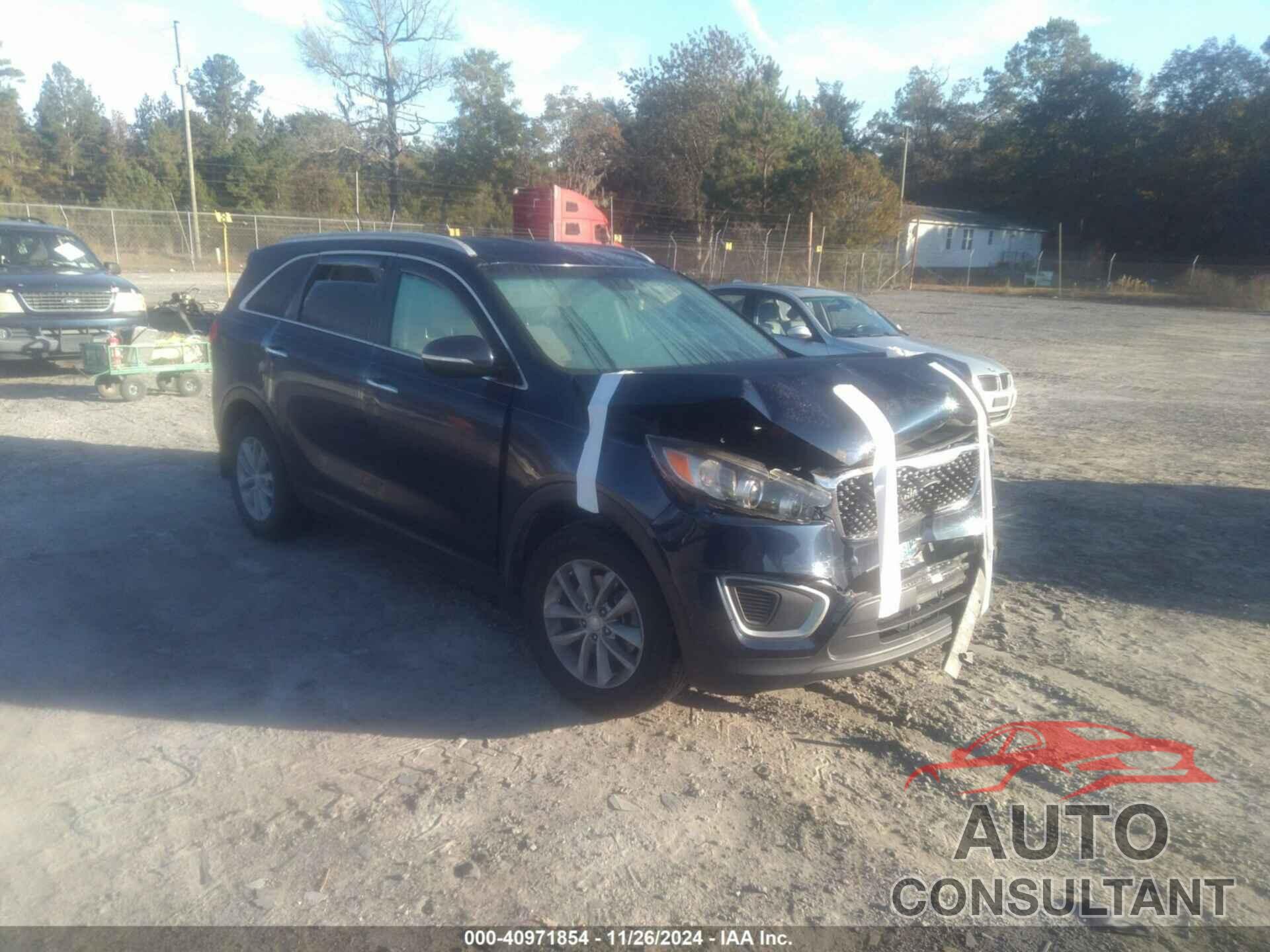 KIA SORENTO 2017 - 5XYPG4A32HG322302