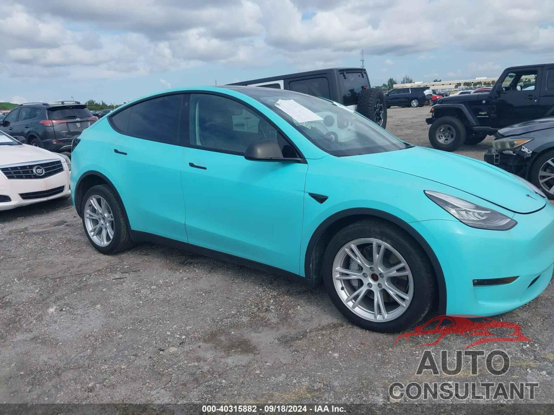 TESLA MODEL Y 2022 - 7SAYGAEE9NF464456