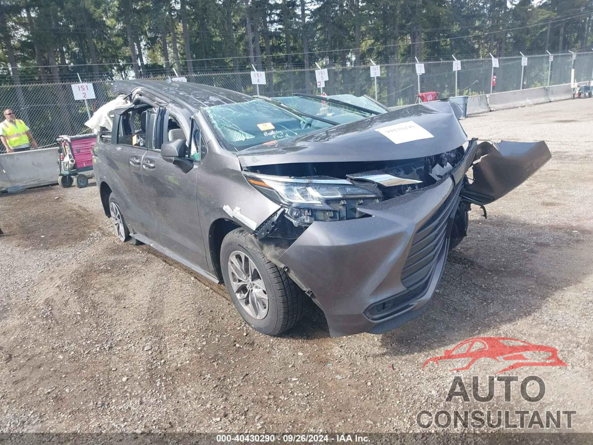 TOYOTA SIENNA 2023 - 5TDKRKEC0PS160917