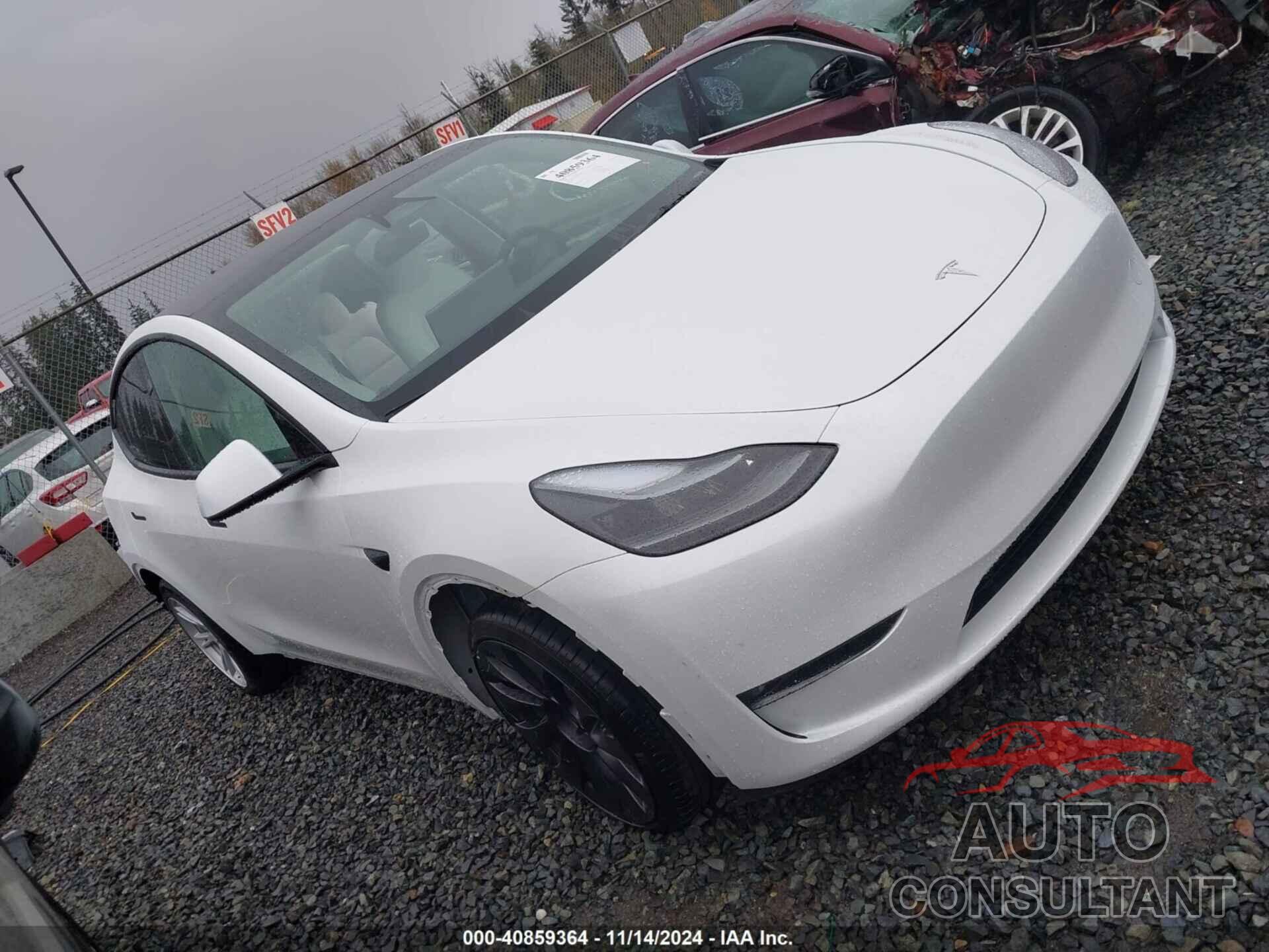 TESLA MODEL Y 2024 - 7SAYGDEE7RF083700