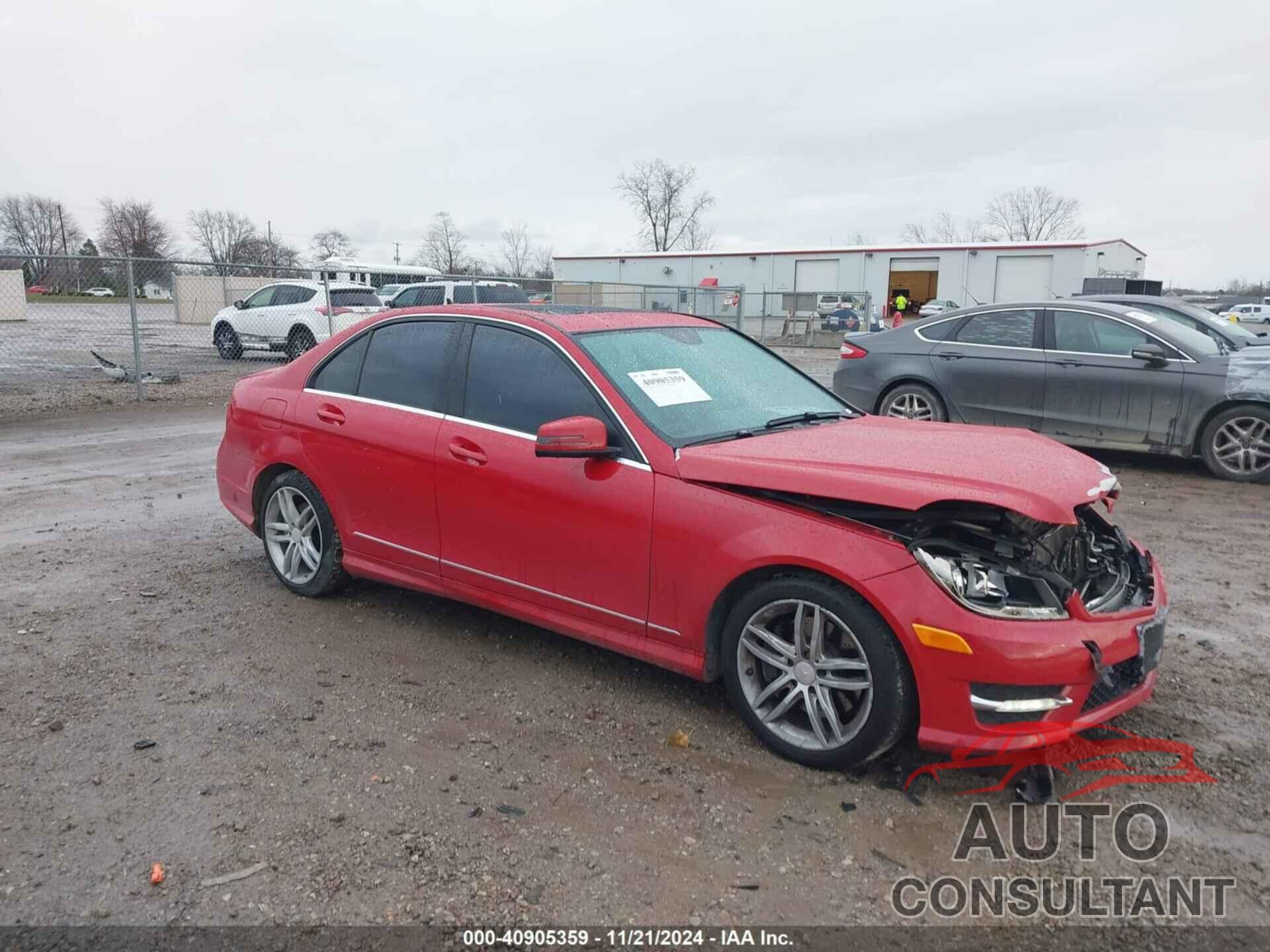 MERCEDES-BENZ C 300 2014 - WDDGF8AB7ER305175