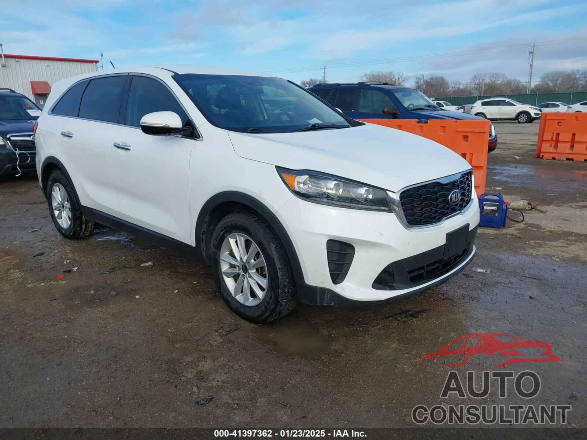 KIA SORENTO 2019 - 5XYPG4A51KG570873
