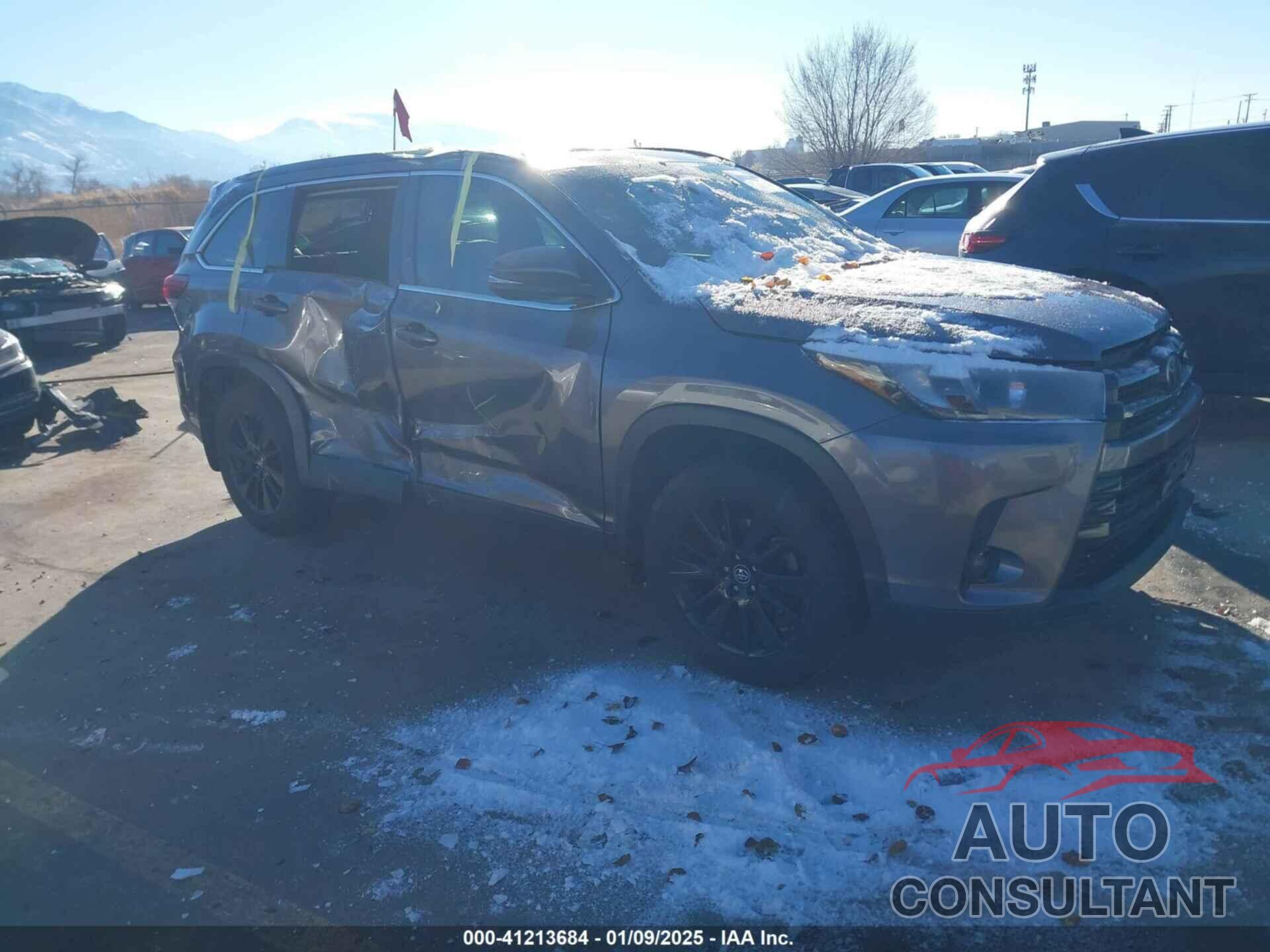 TOYOTA HIGHLANDER 2019 - 5TDJZRFH8KS932362