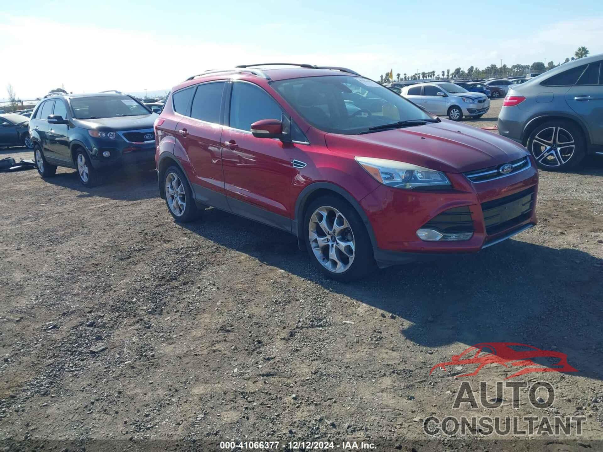 FORD ESCAPE 2013 - 1FMCU0J96DUB15470