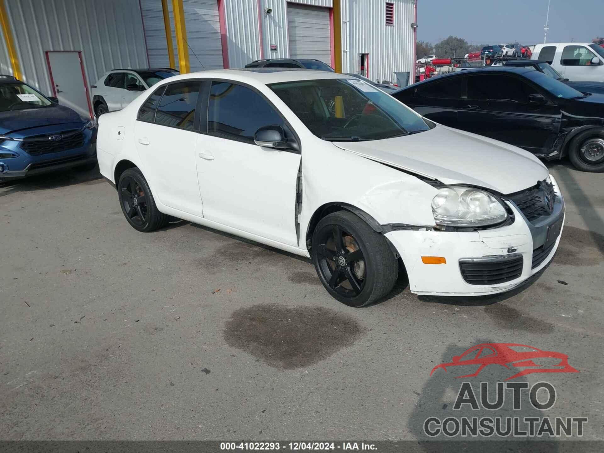 VOLKSWAGEN JETTA 2010 - 3VWRZ7AJ8AM164380