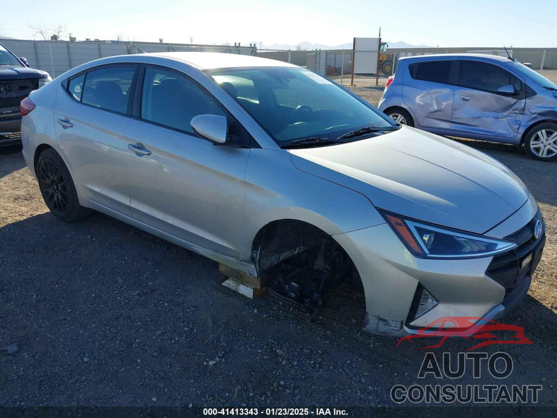 HYUNDAI ELANTRA 2019 - 5NPD84LF0KH407551