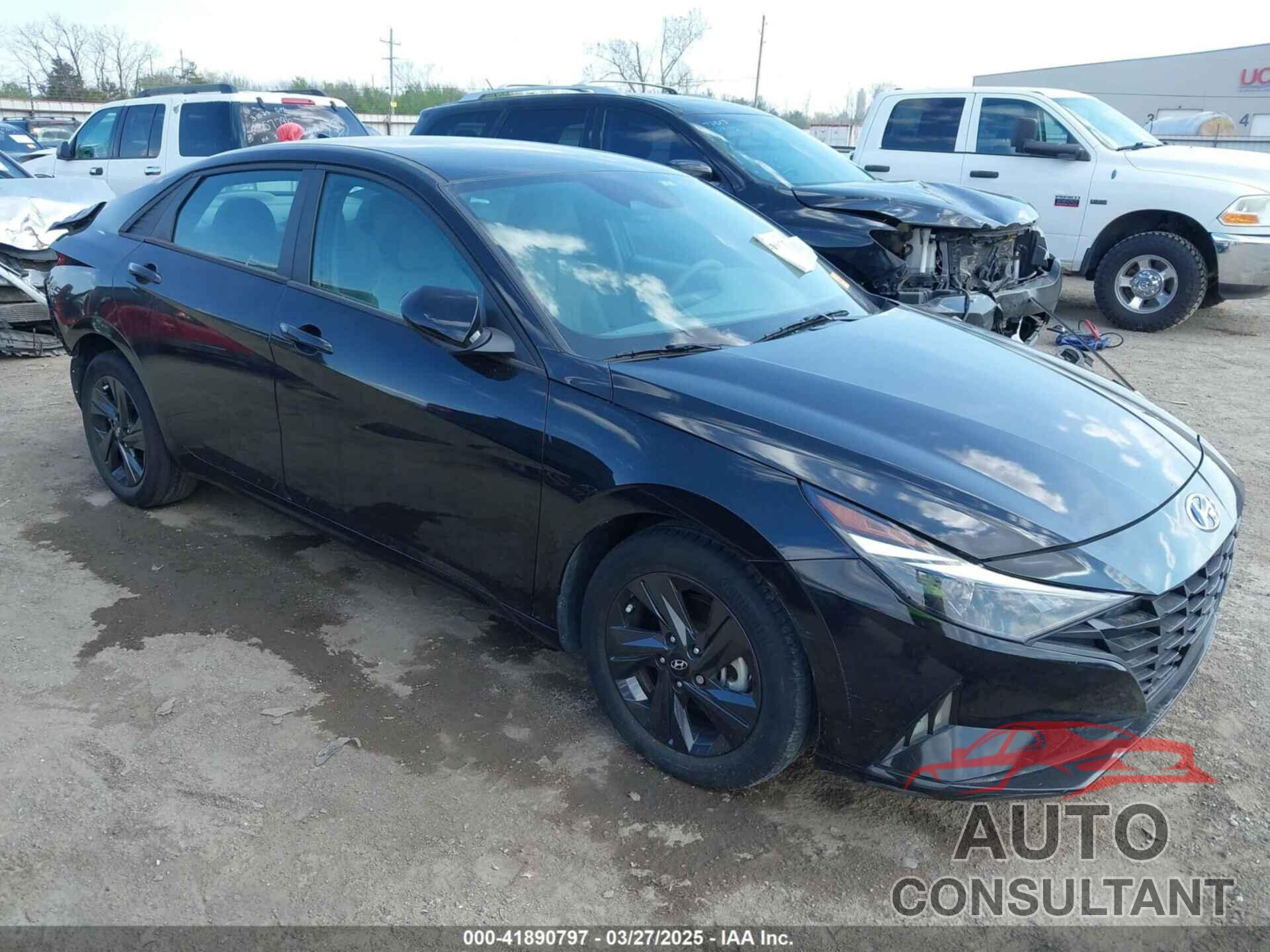 HYUNDAI ELANTRA 2023 - 5NPLM4AG3PH095929