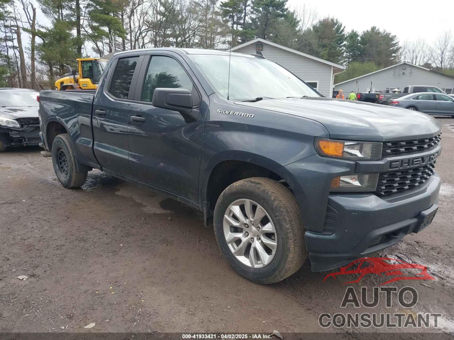 CHEVROLET SILVERADO 1500 2021 - 1GCRYBEH7MZ116291