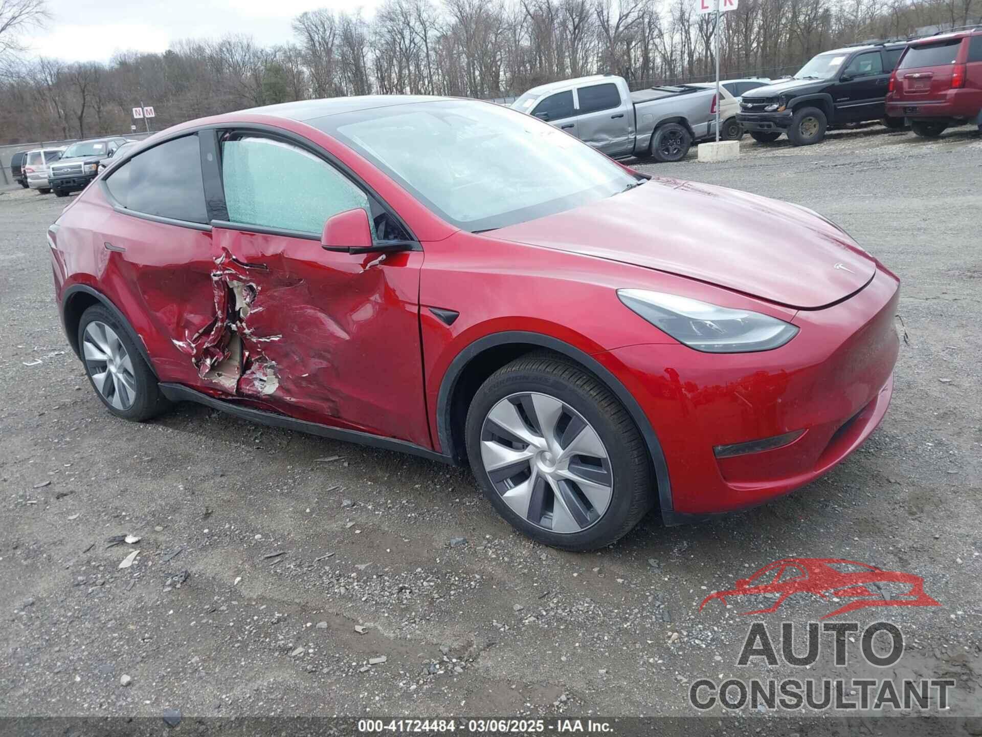 TESLA MODEL Y 2024 - 7SAYGDEE8RA232709