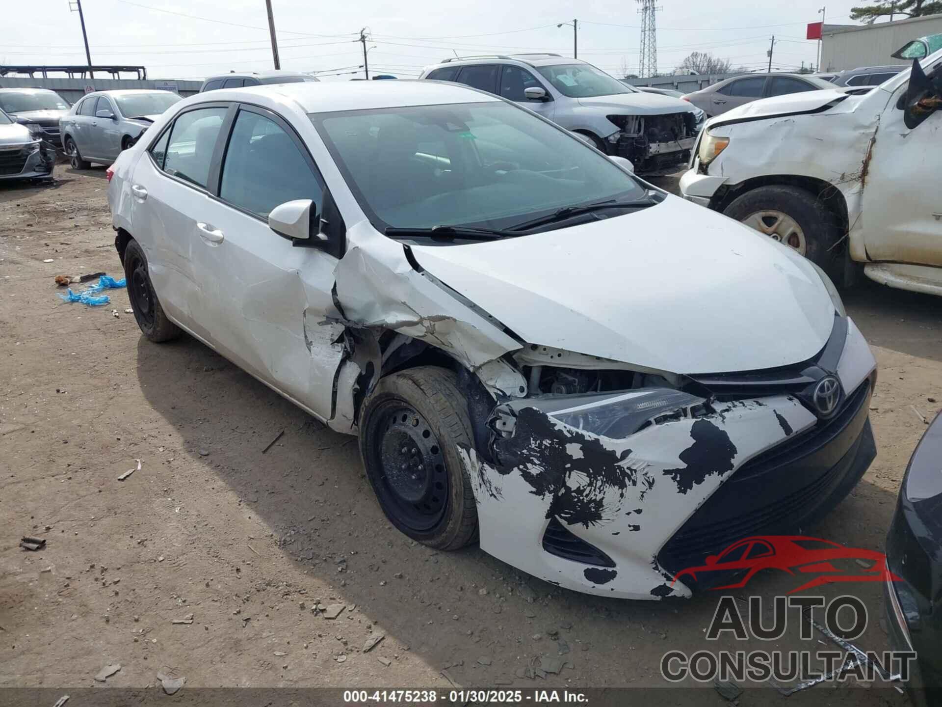 TOYOTA COROLLA 2018 - 5YFBURHE3JP818606